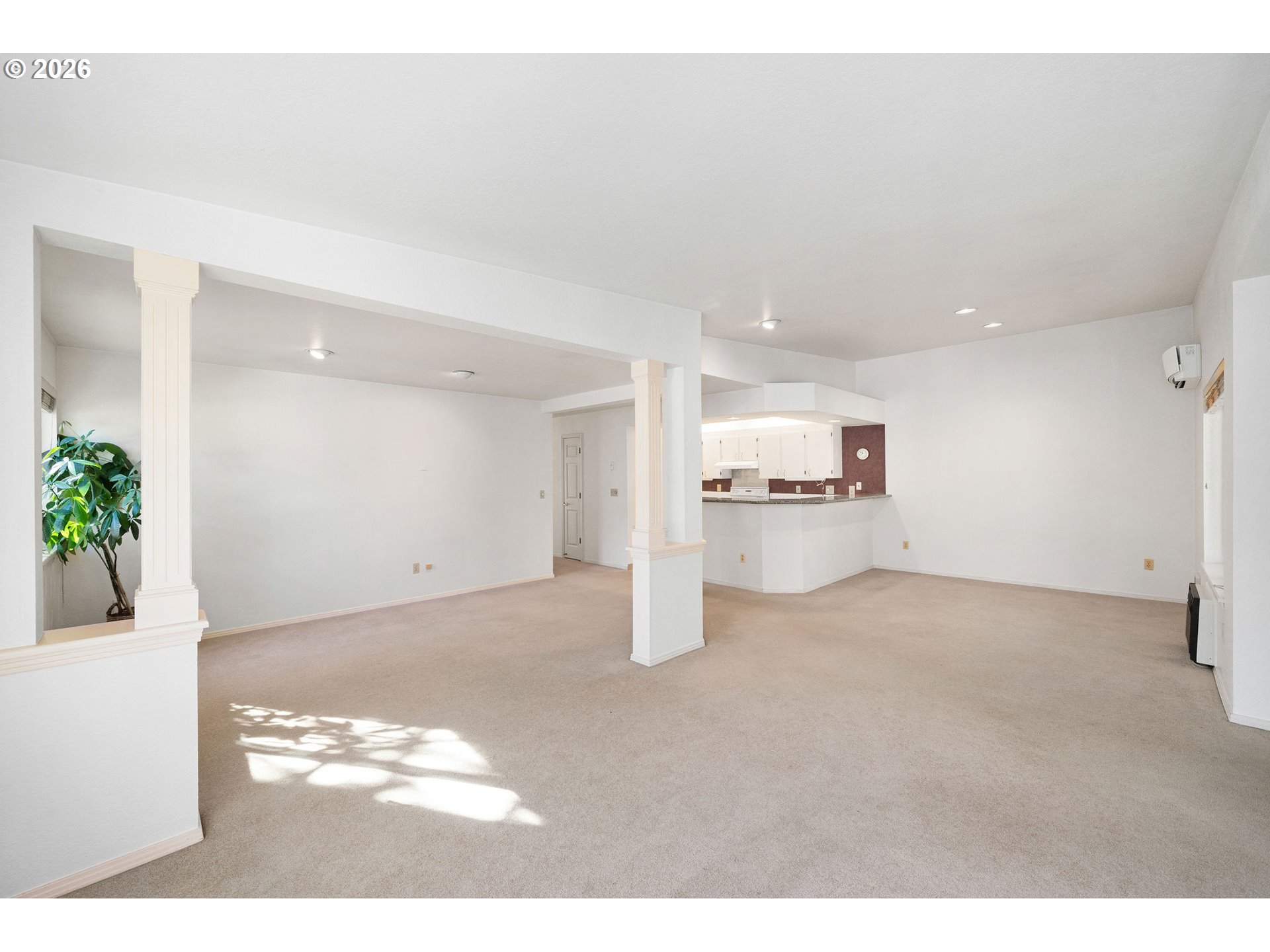 Photo #14: 676026952 Listing: Photo #14