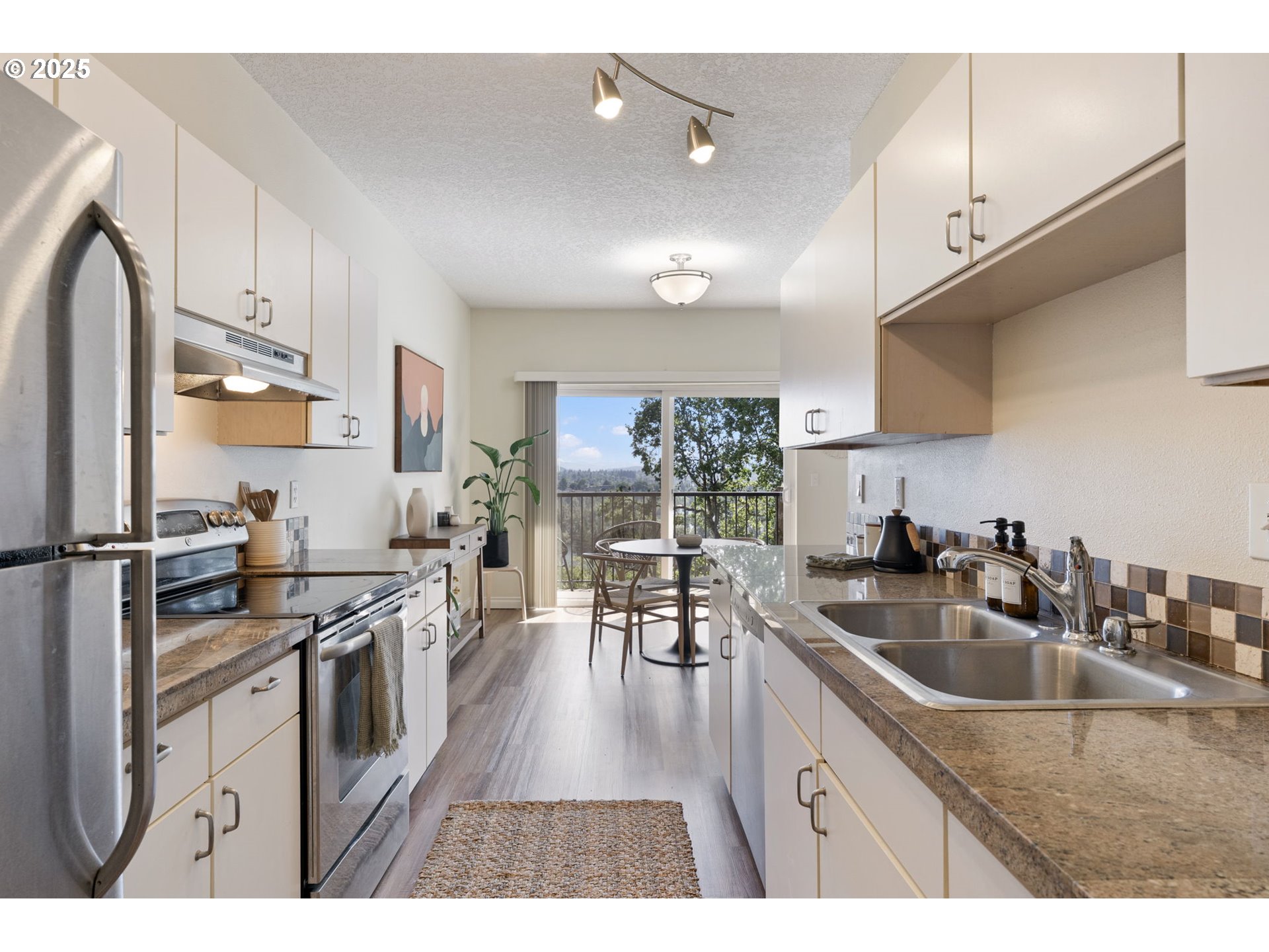 Photo #19: 676117326 Listing: Photo #19