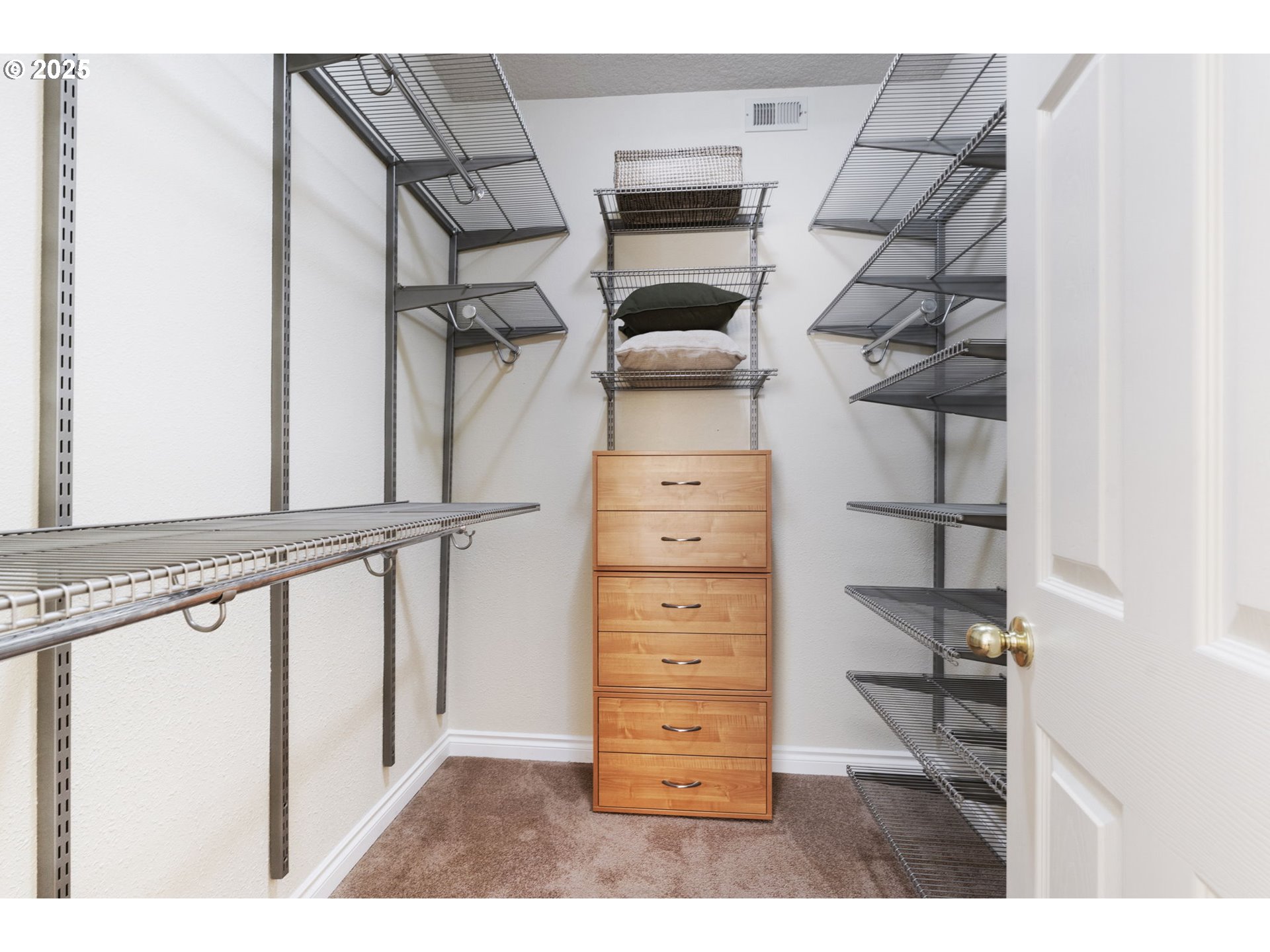 Photo #31: 676117326 Listing: Photo #31