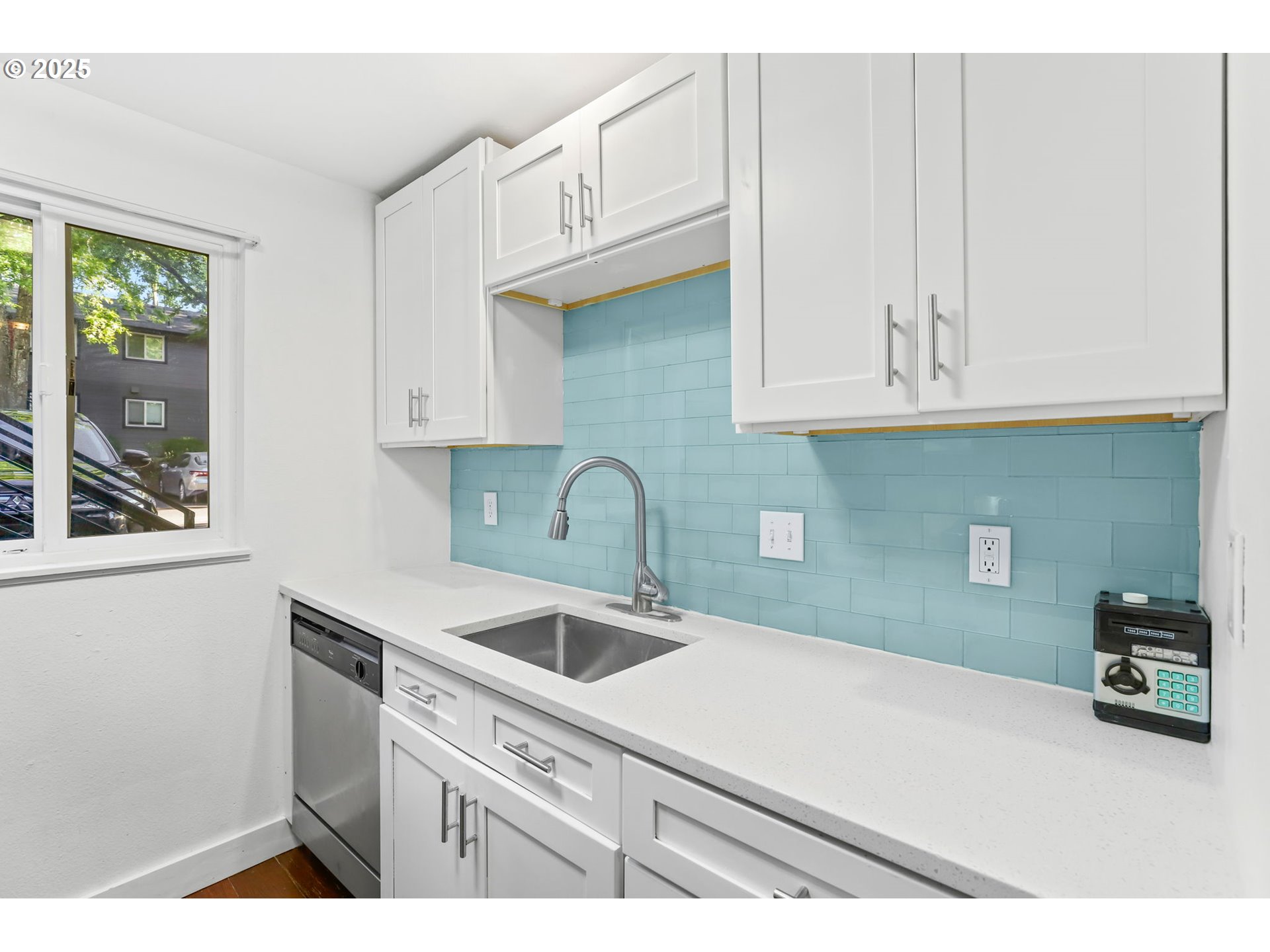 Photo #11: 676307793 Listing: Photo #11