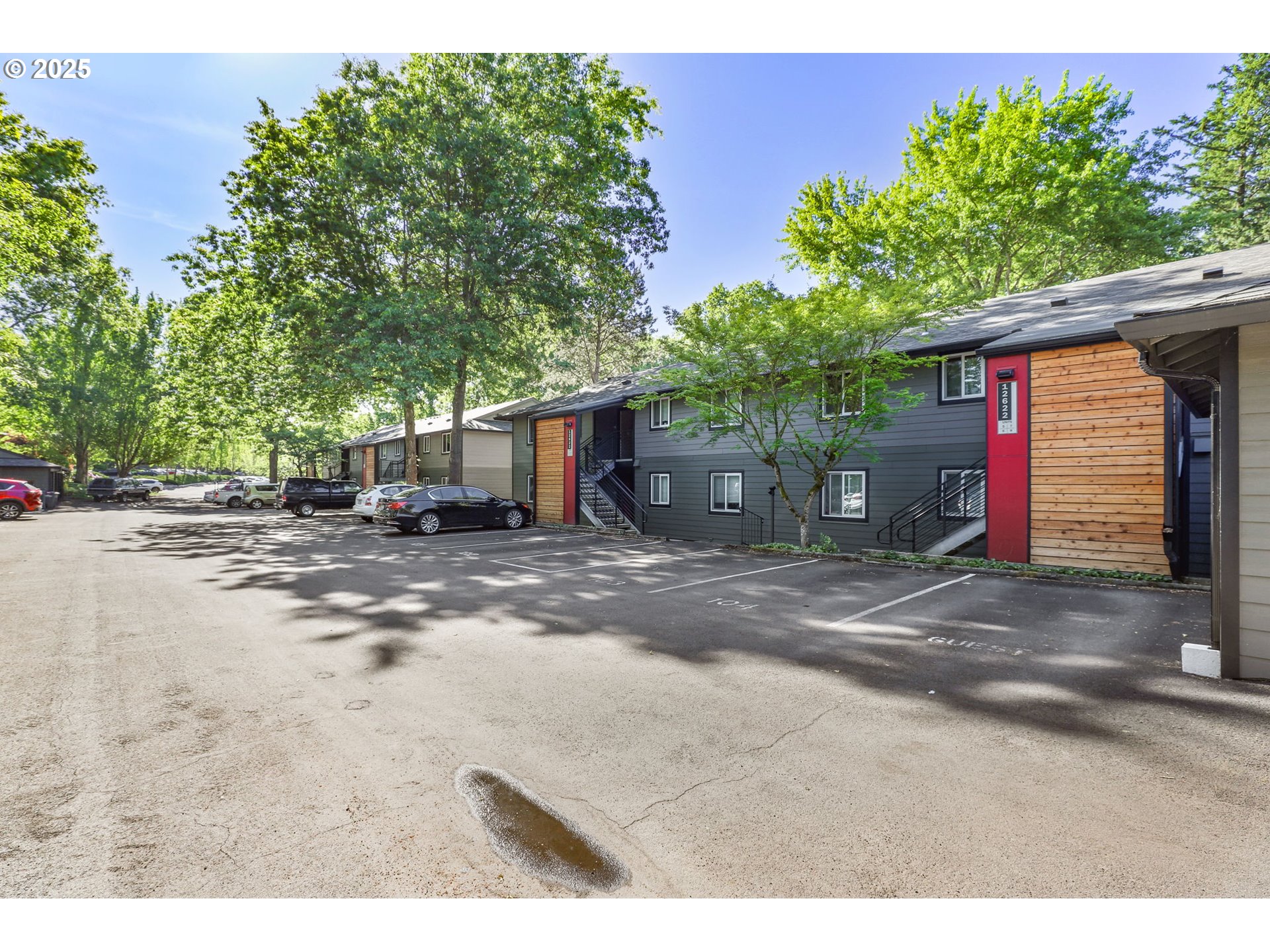 Photo #2: 676307793 Listing 