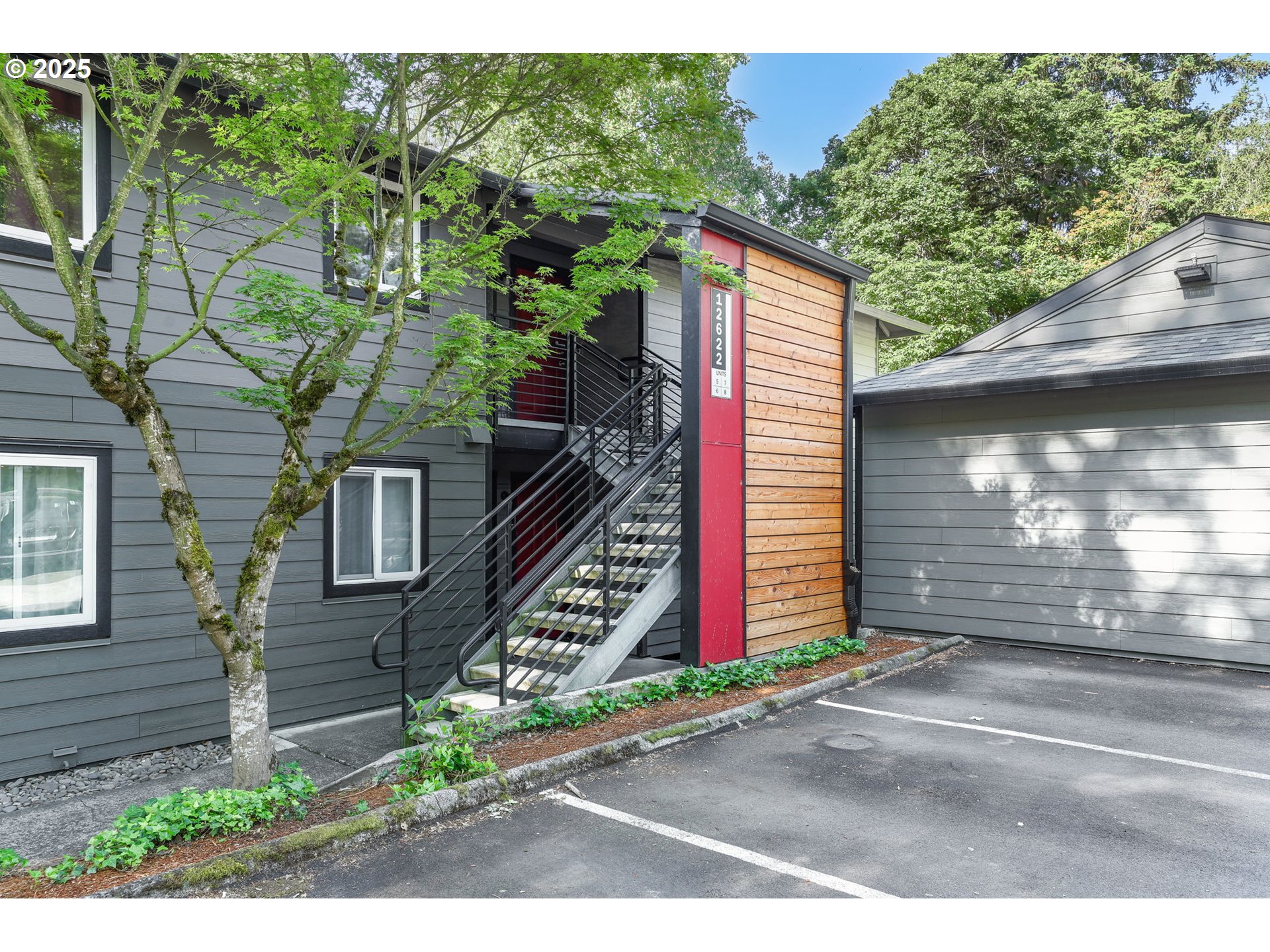 Photo #3: 676307793 Listing 