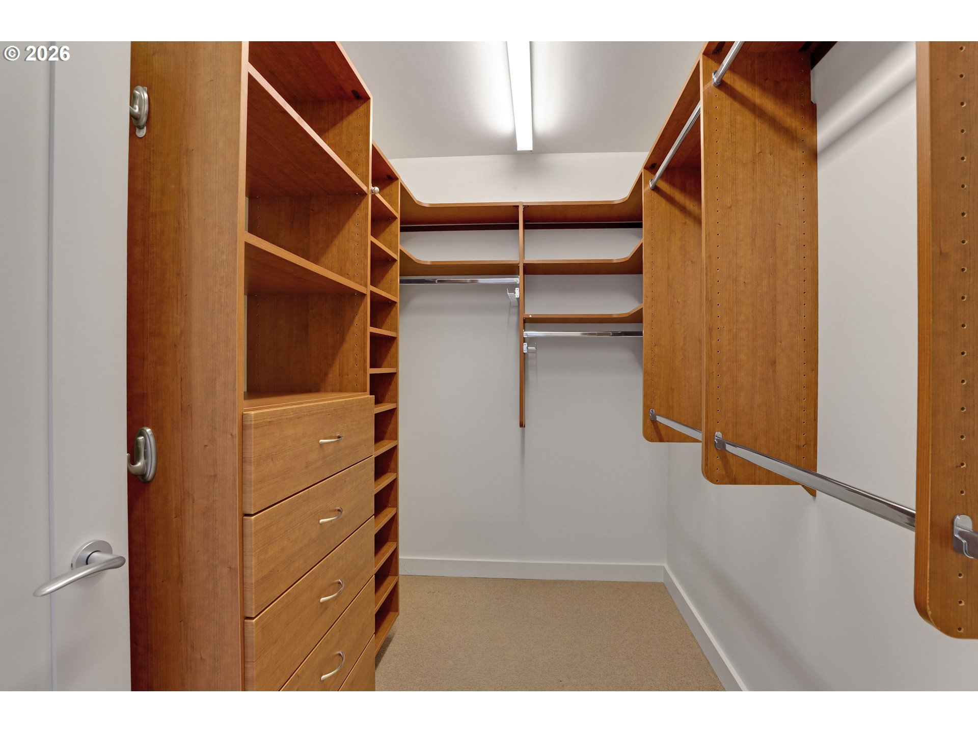 Photo #1: 677238360 Listing: Photo #1