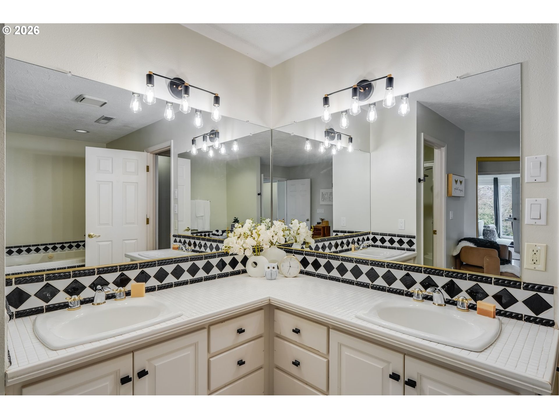 17282 LAKE HAVEN DR, Lake Oswego, OR, 97035