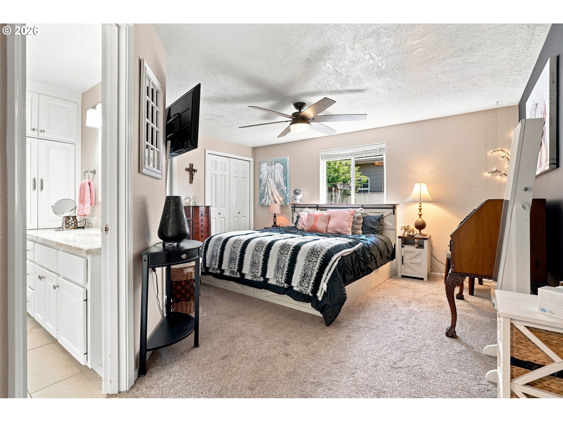 Property photo 11 of 32
