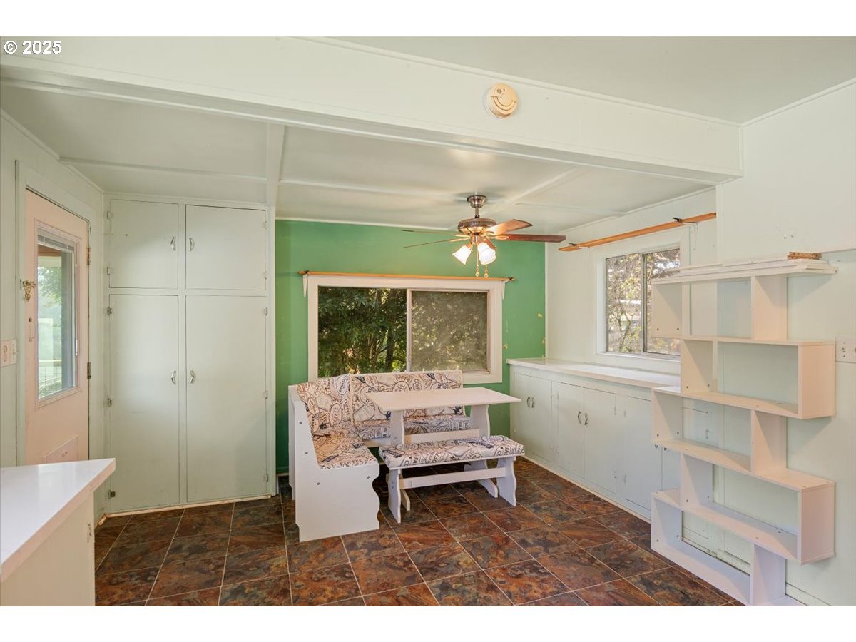 635 NW 4TH AVE, Myrtle Creek, OR, 97457