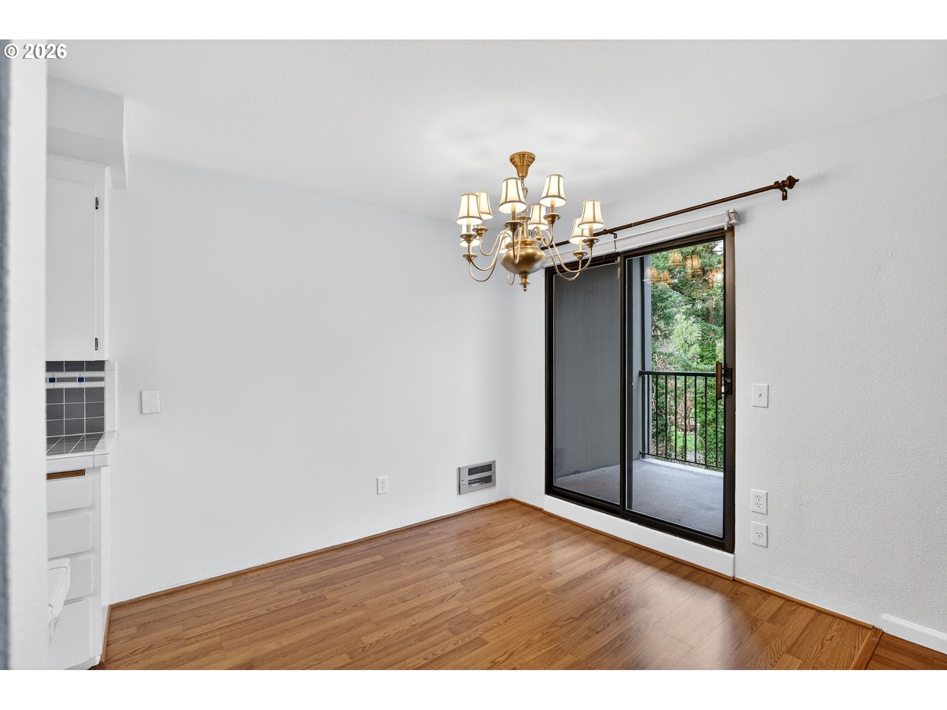 Photo #9: 678317154 Listing: Photo #9