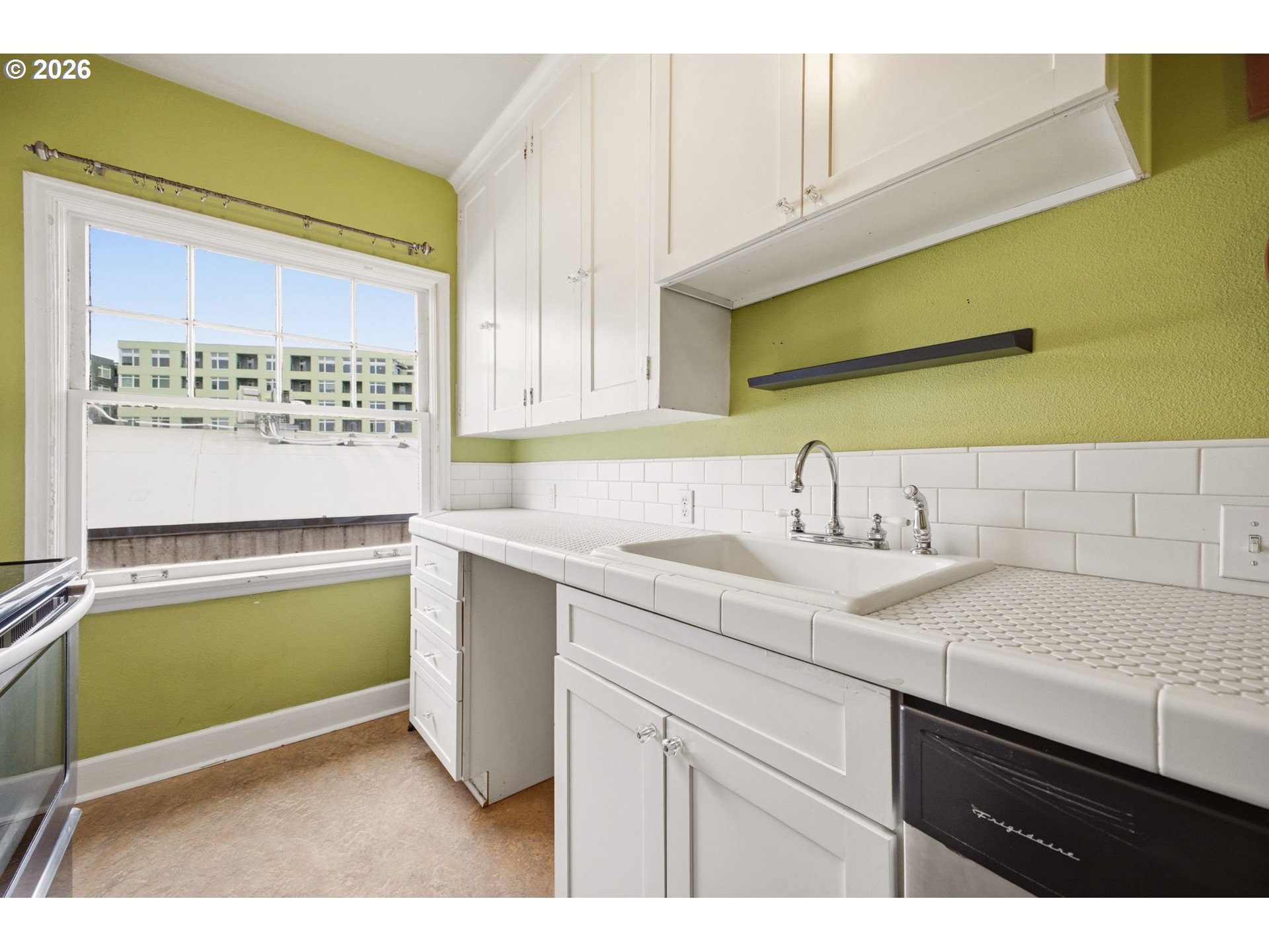 Photo #5: 679256372 Listing: Photo #5