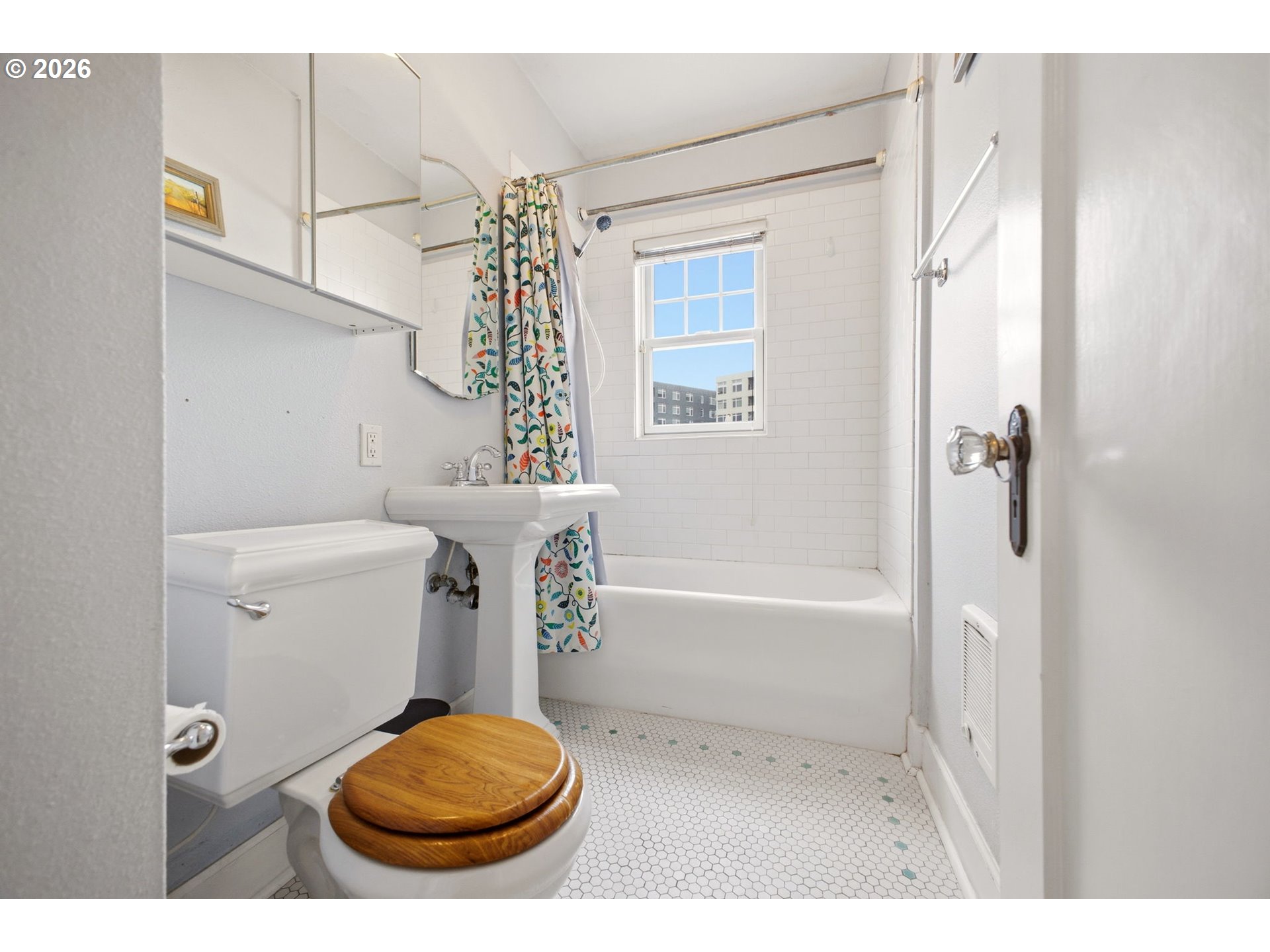 Photo #16: 679256372 Listing: Photo #16