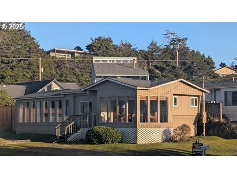 88352 1ST AVE, Florence, OR, 97439