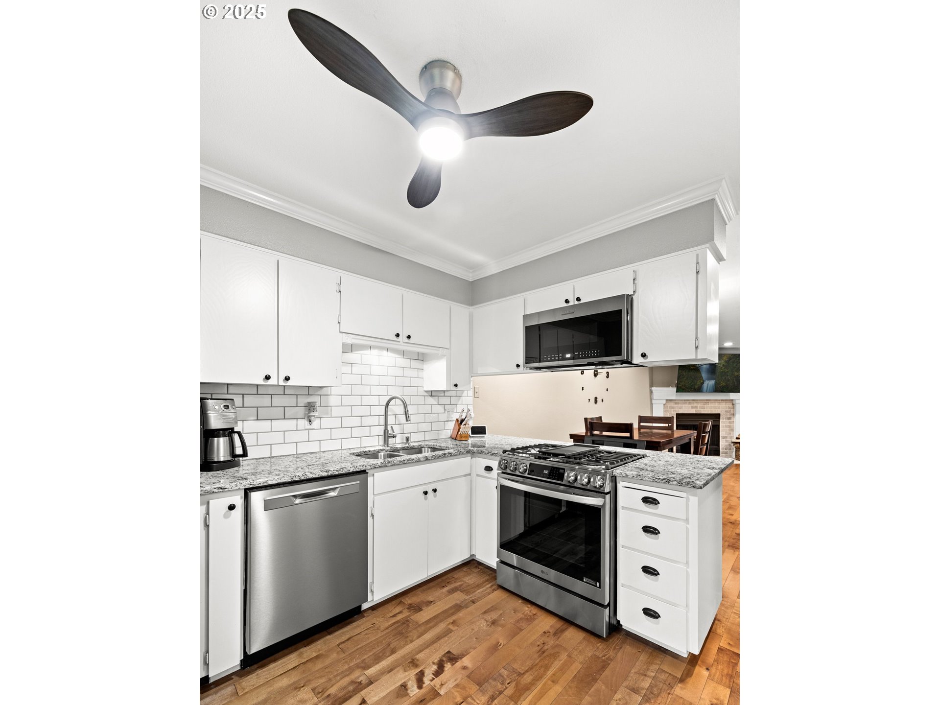 Photo #10: 680042648 Listing: Photo #10