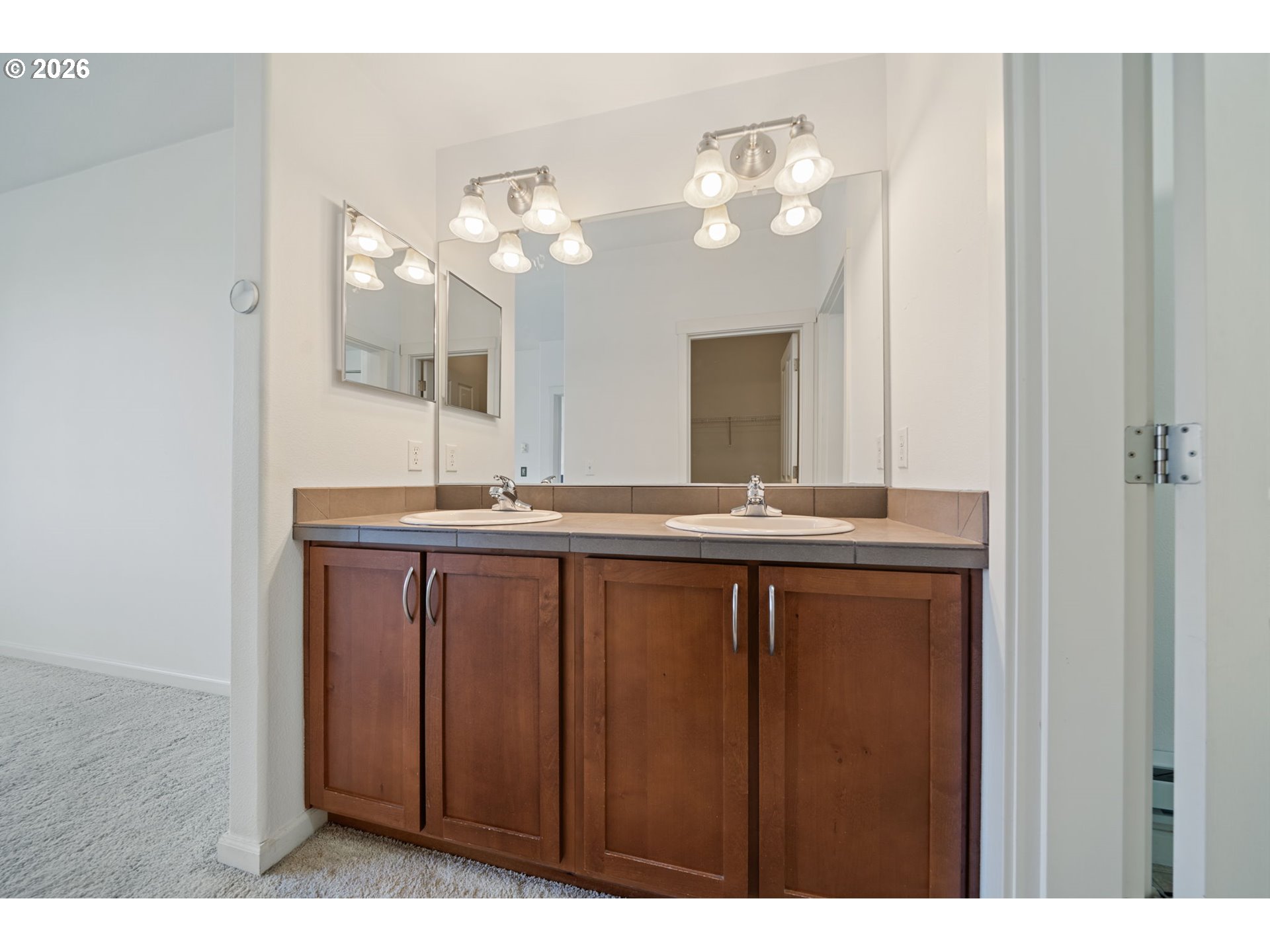 Photo #15: 680315298 Listing: Photo #15