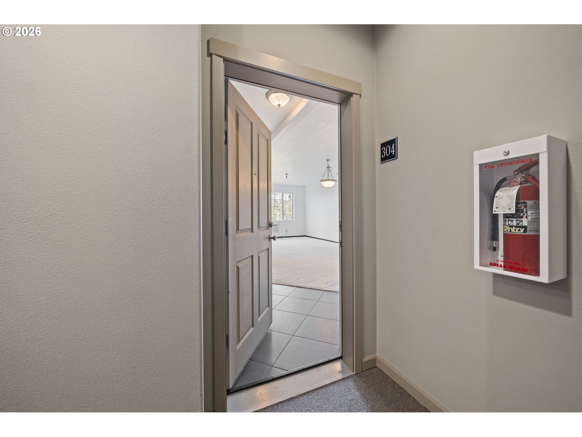 Photo #3: 680315298 Listing: Photo #3