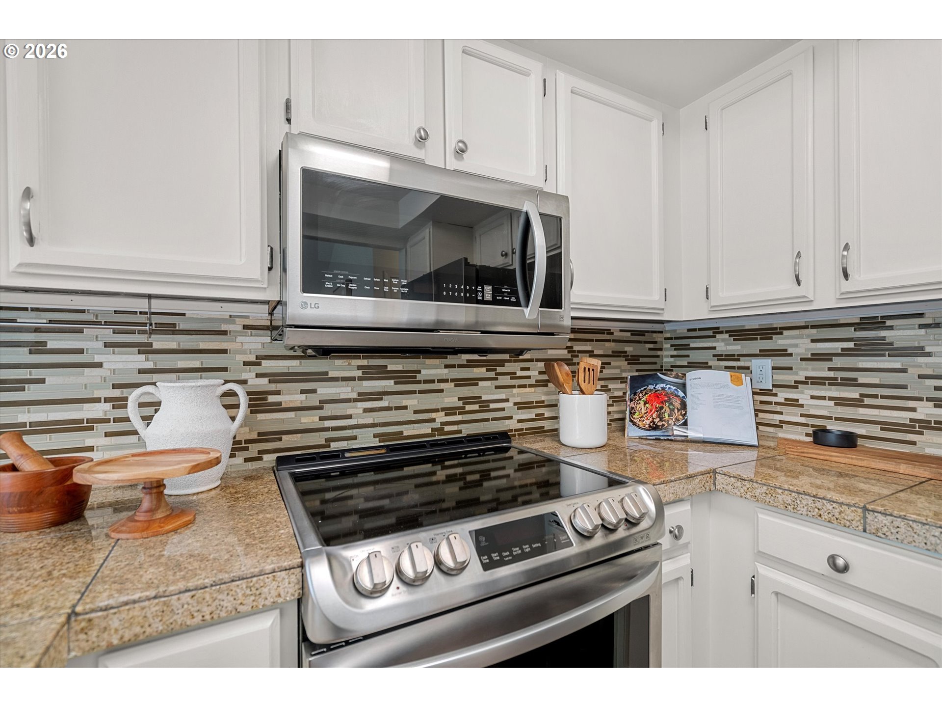 Photo #3: 681107614 Listing: Photo #3