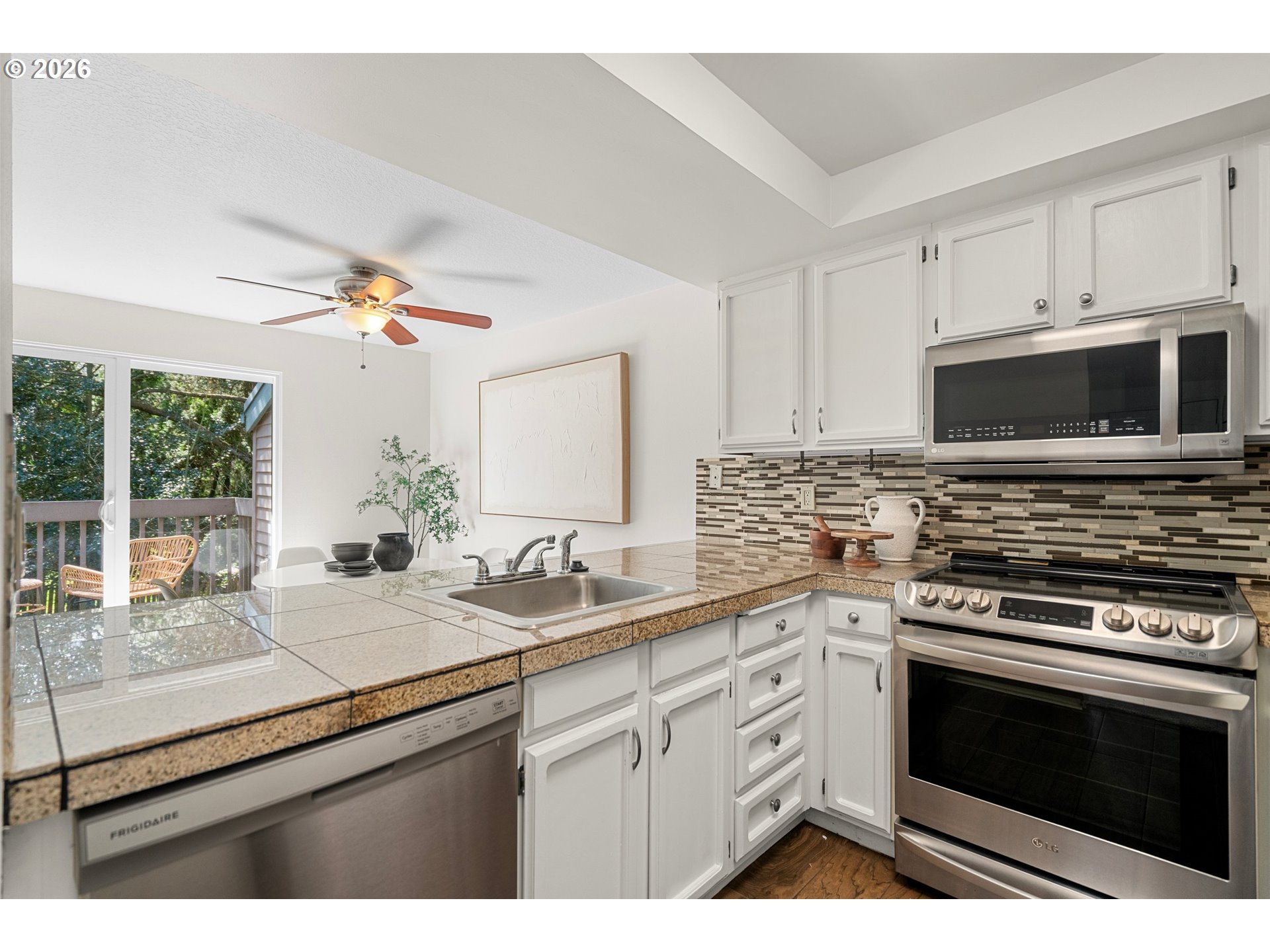 Photo #22: 681107614 Listing: Photo #22