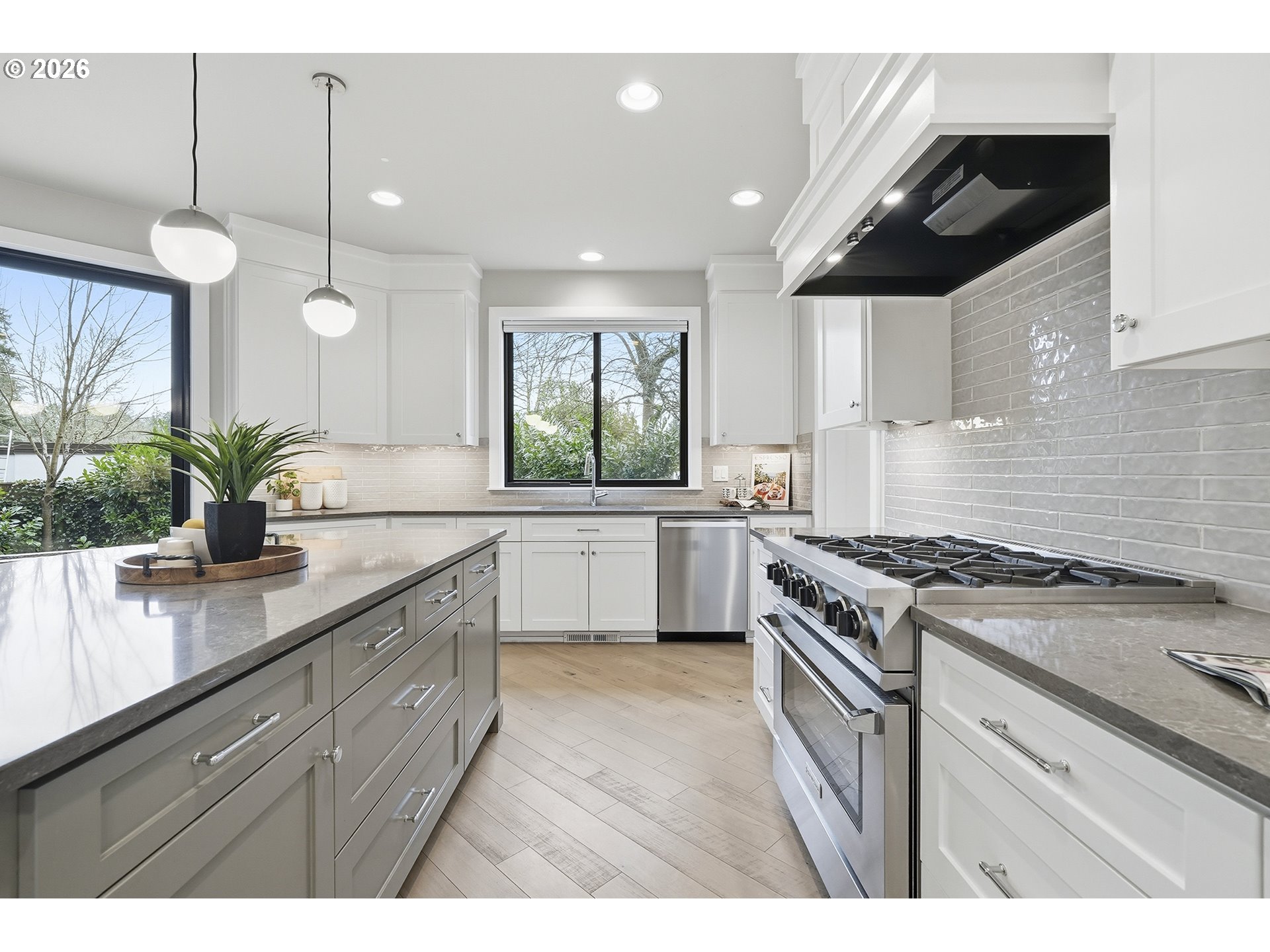 16200 WALUGA DR, Lake Oswego, OR, 97035