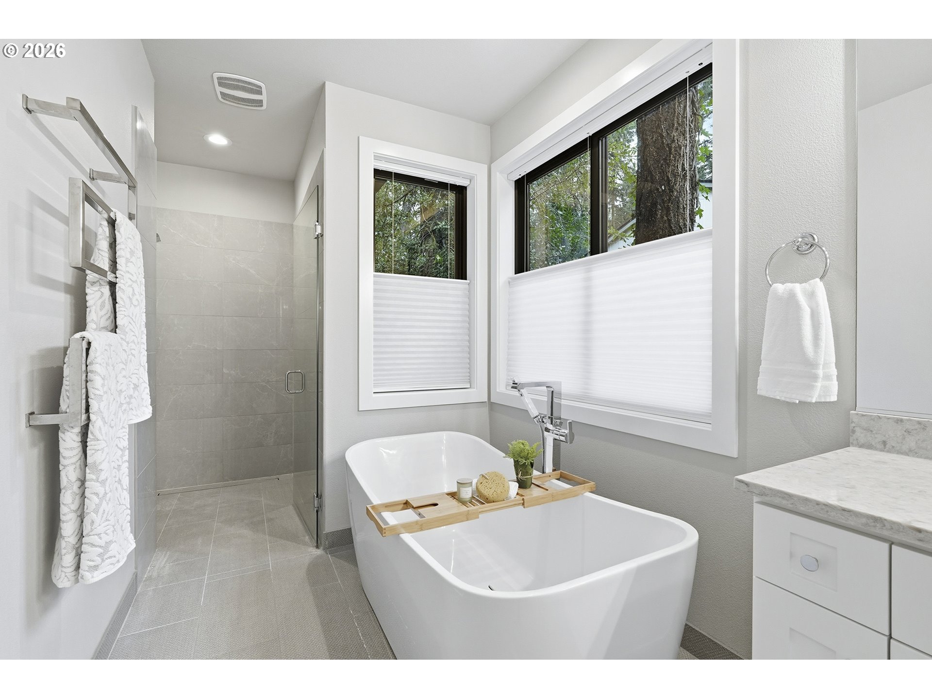 16200 WALUGA DR, Lake Oswego, OR, 97035