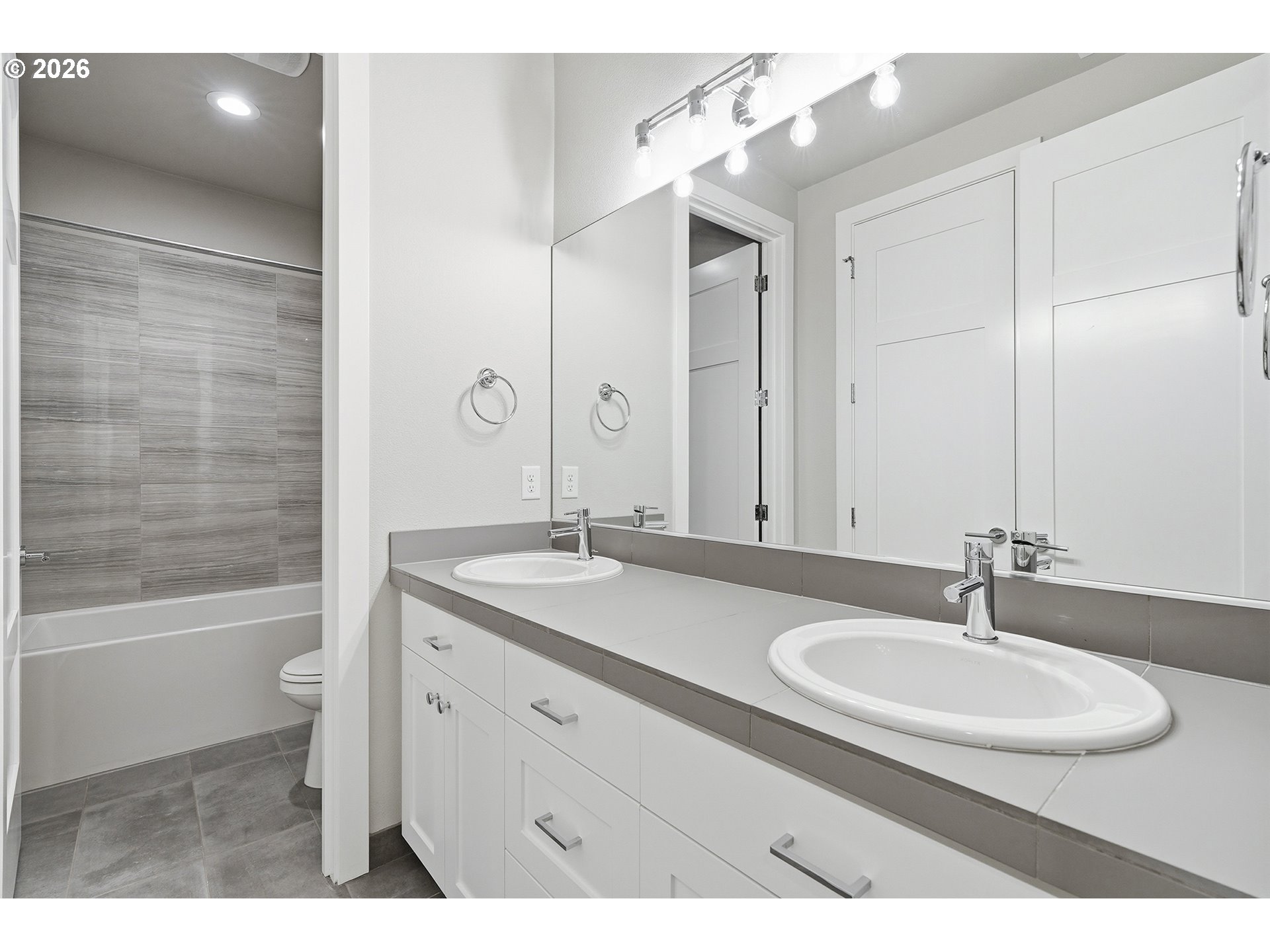 16200 WALUGA DR, Lake Oswego, OR, 97035