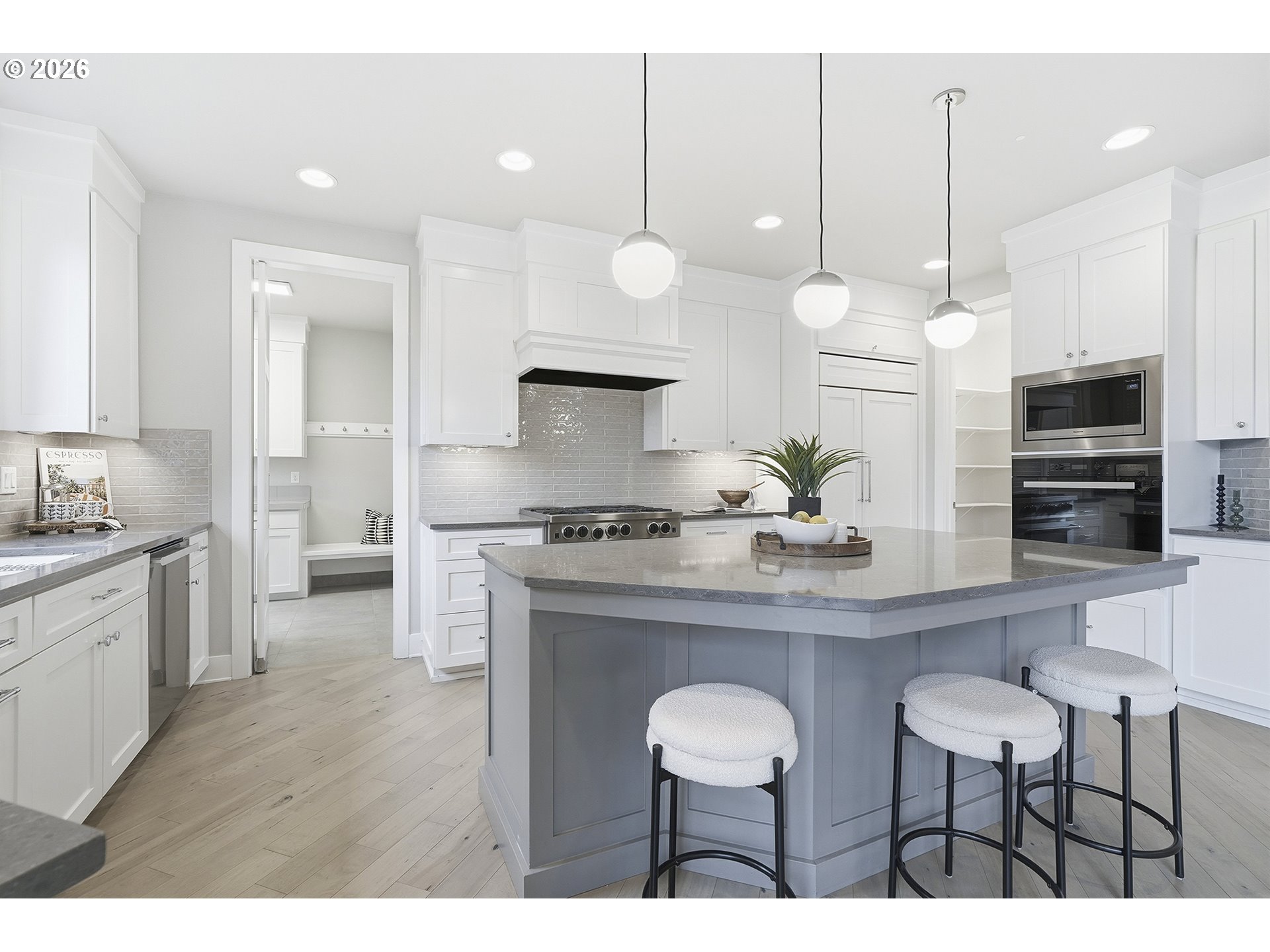 16200 WALUGA DR, Lake Oswego, OR, 97035