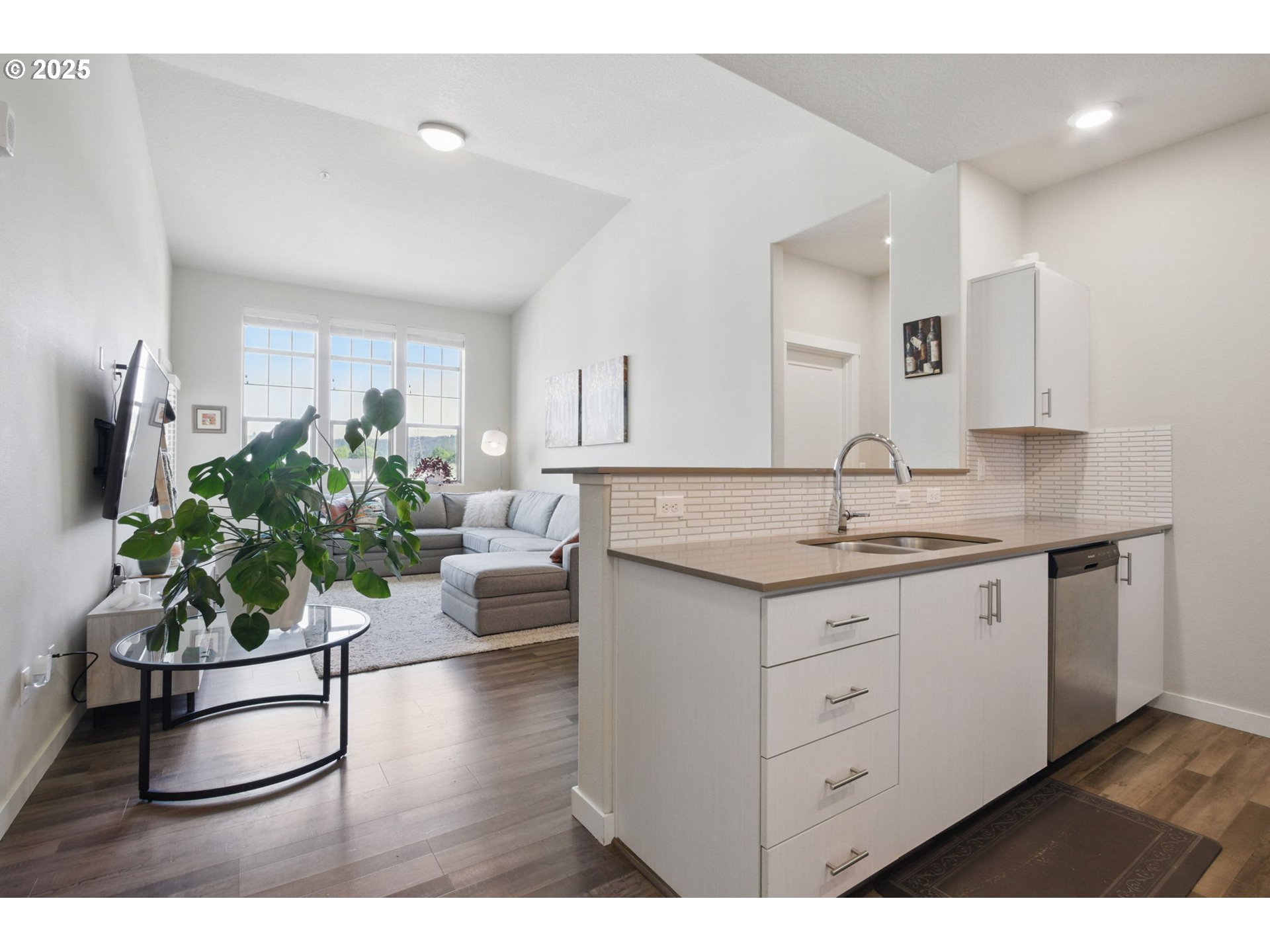 Photo #7: 681554266 Listing: Photo #7