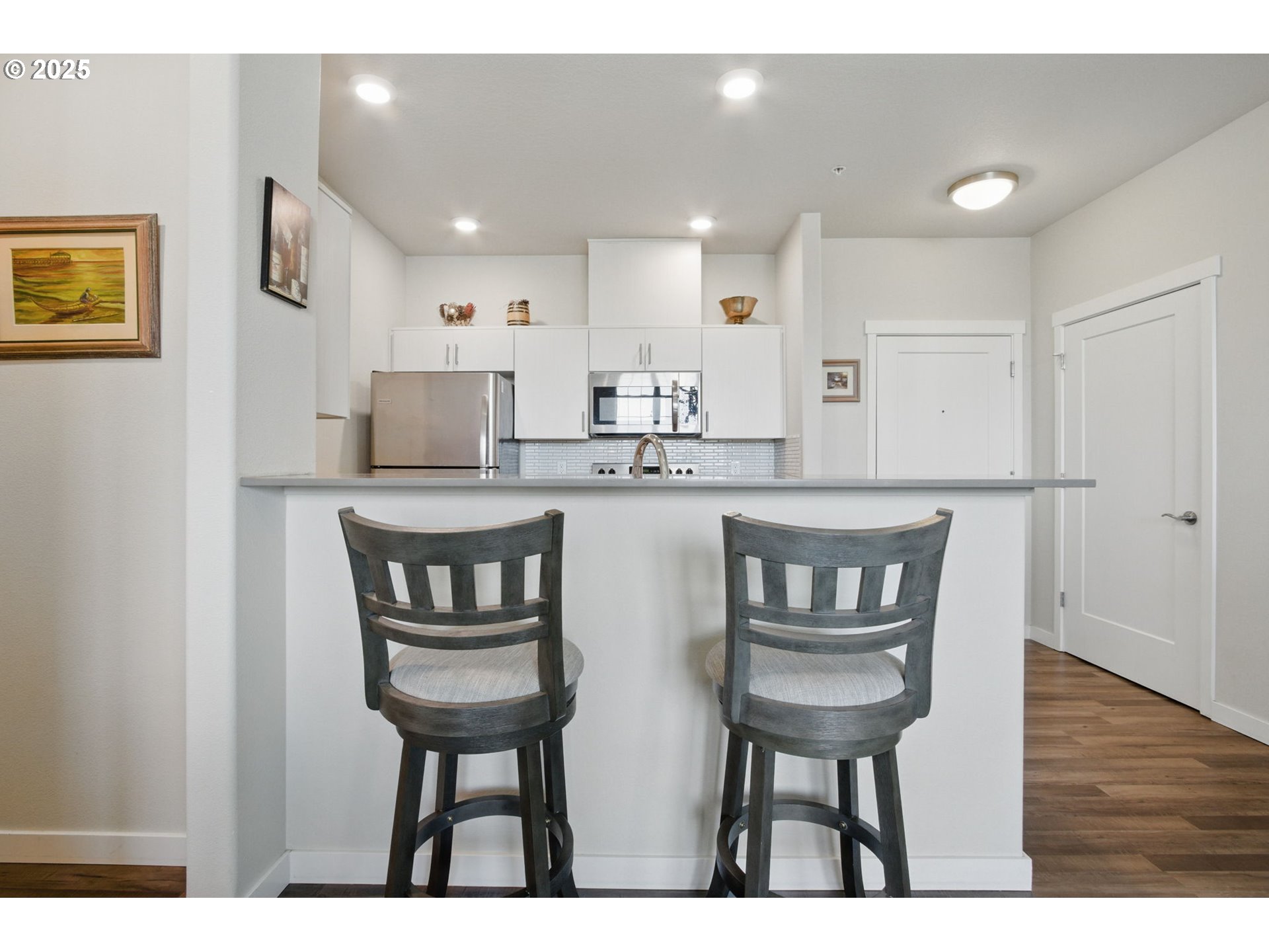Photo #3: 681554266 Listing 