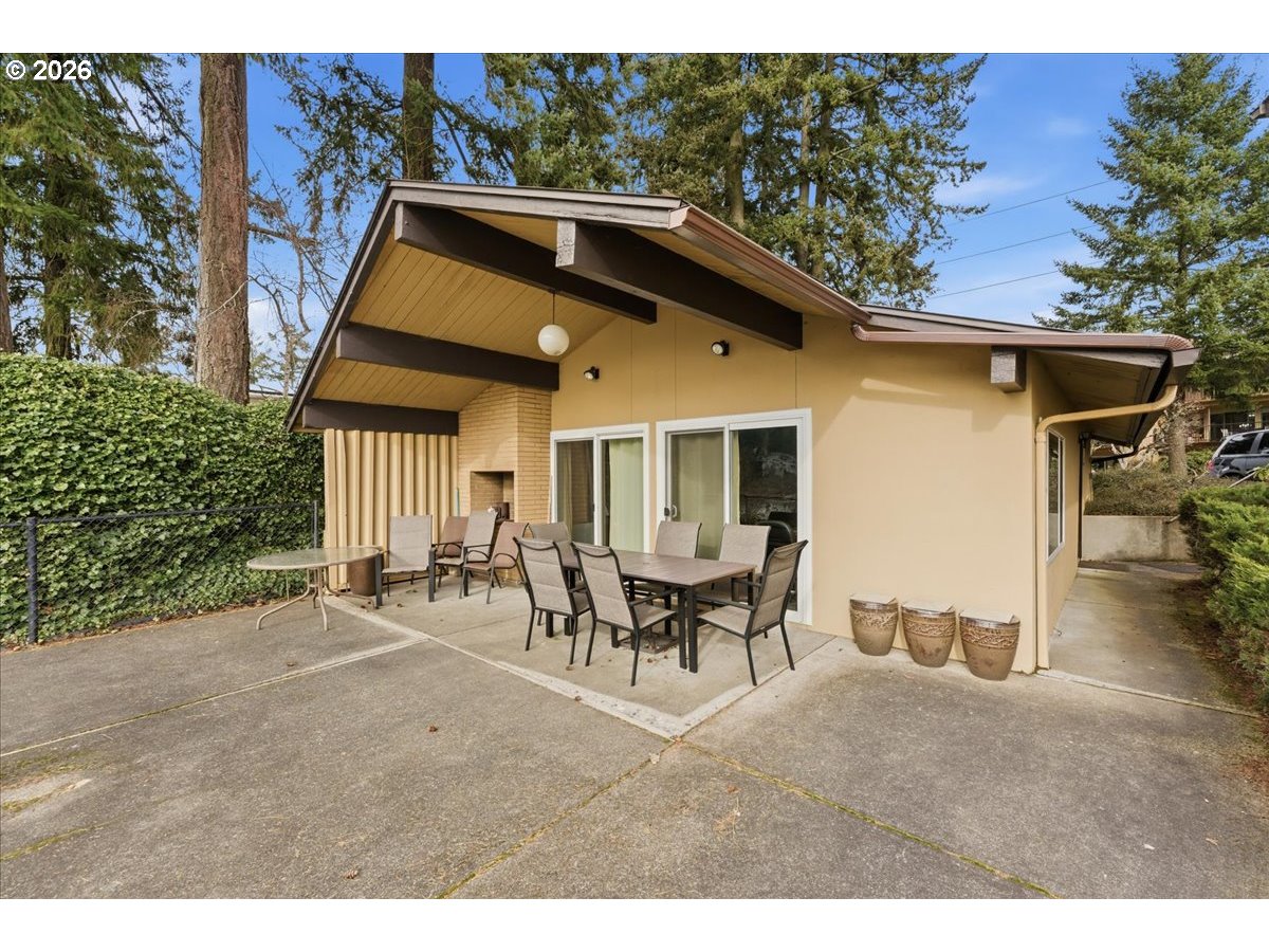 Photo #8: 682612388 Listing: Photo #8