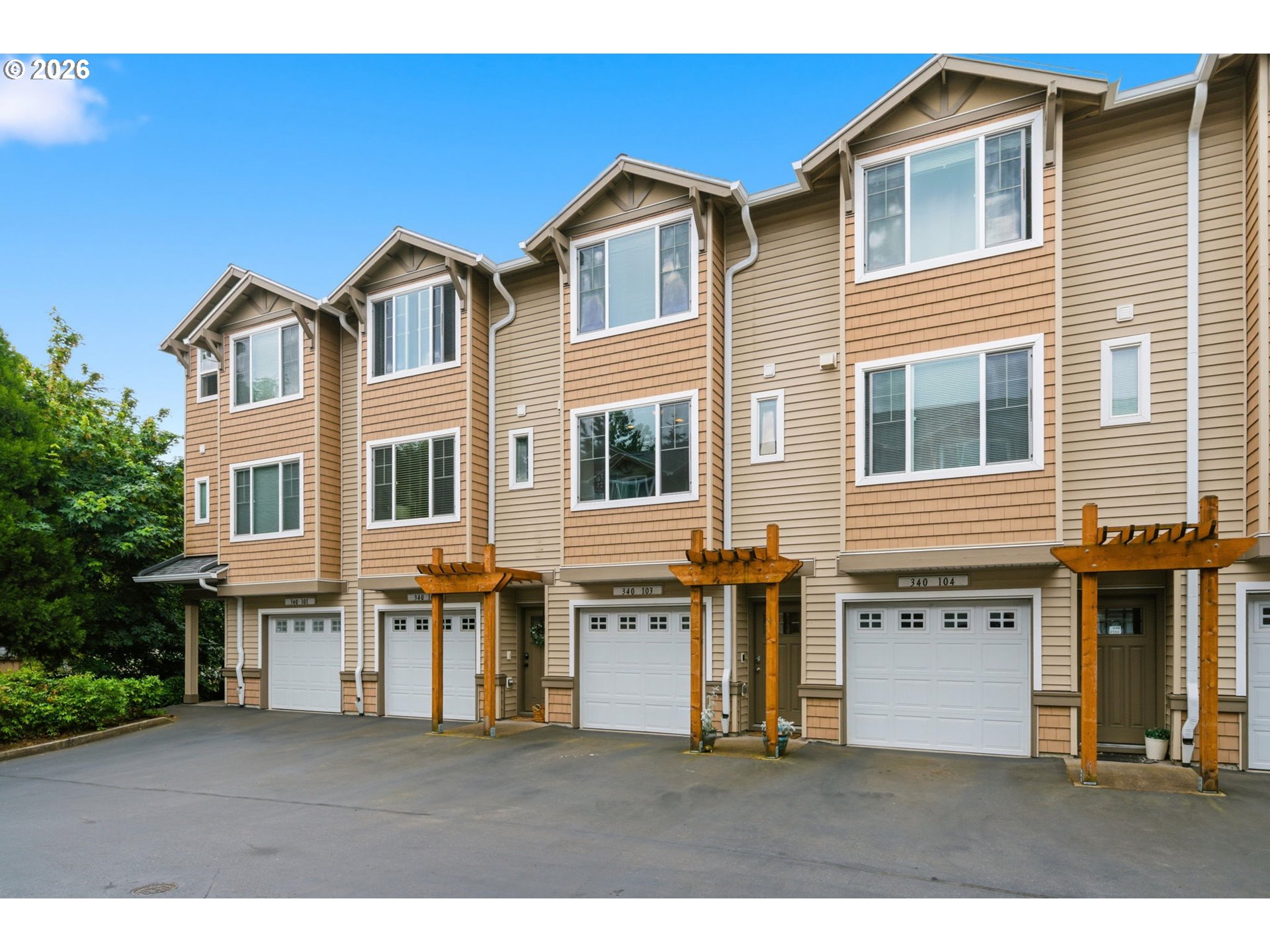 Photo #1: 682668336 Listing: Photo #1