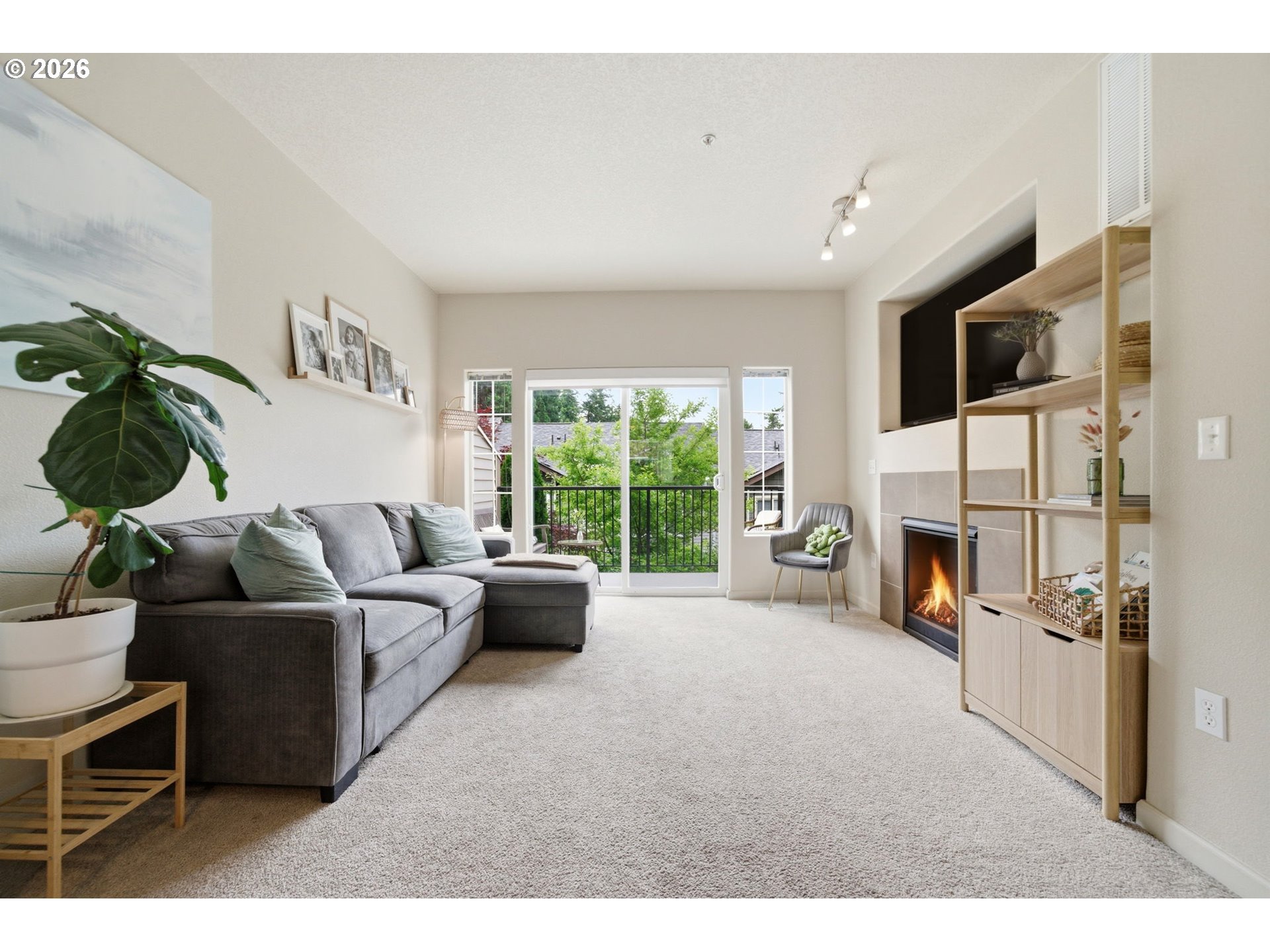 Photo #3: 682668336 Listing: Photo #3