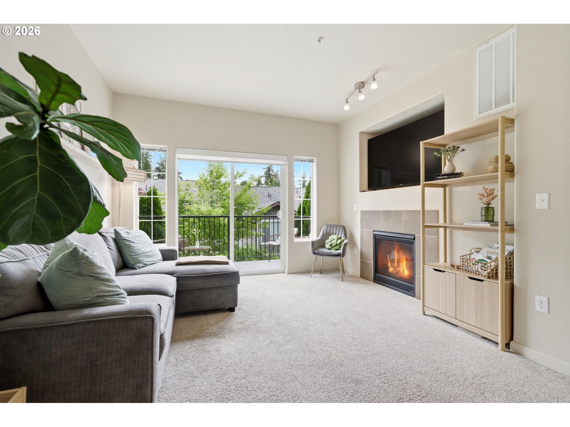 Photo #4: 682668336 Listing: Photo #4