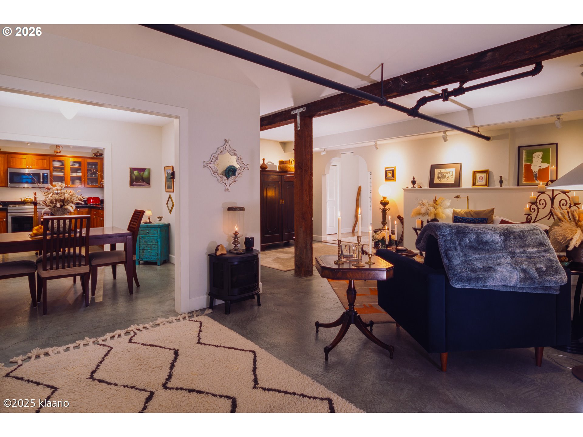 Photo #5: 683395689 Listing: Photo #5