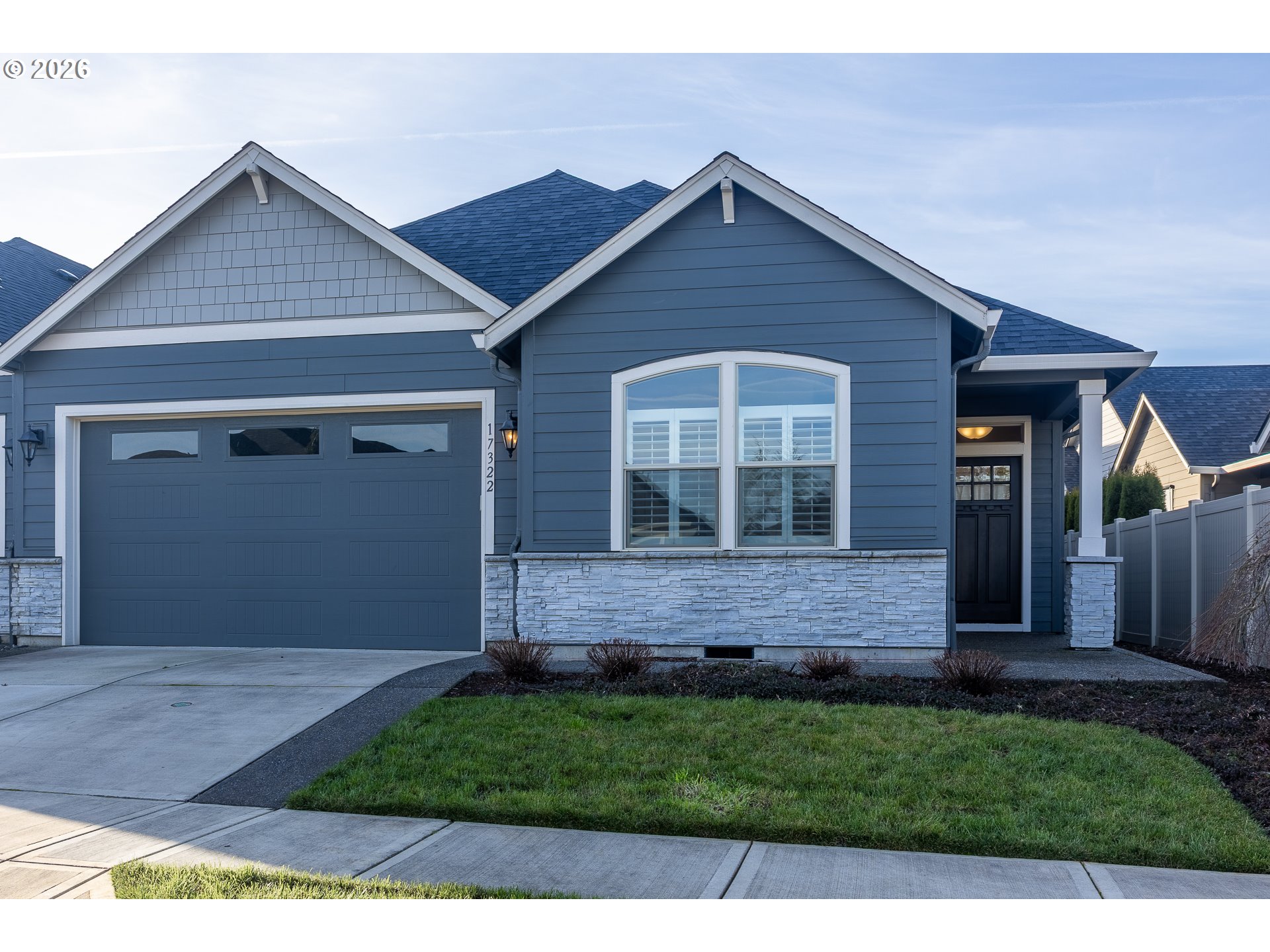 13 MOUNTAIN CIR, Lake Oswego, OR, 97035