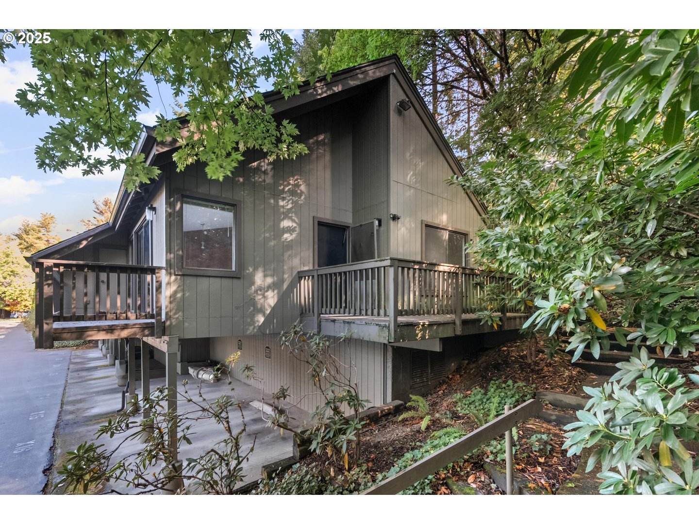 Photo #1: 683598566 Listing: Photo #1