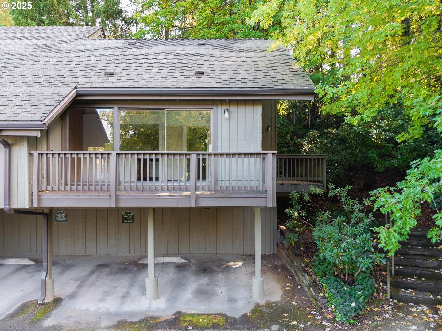 Photo #4: 683598566 Listing: Photo #4