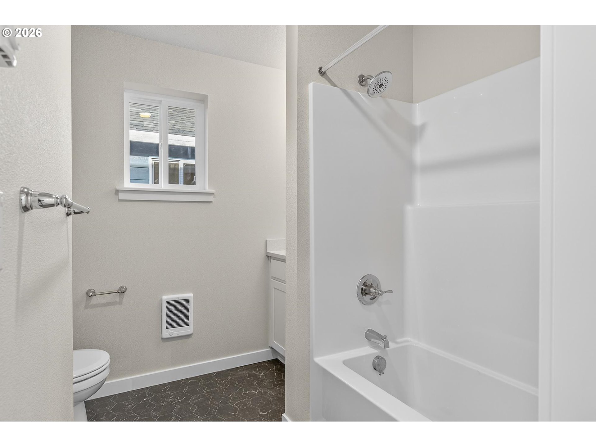 Photo #19: 683717760 Listing: Photo #19