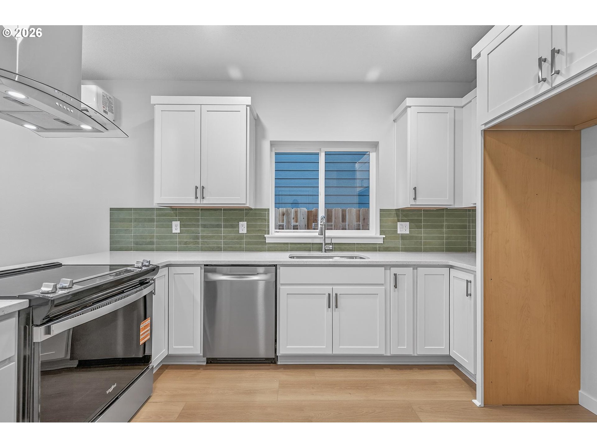 Photo #6: 683717760 Listing: Photo #6