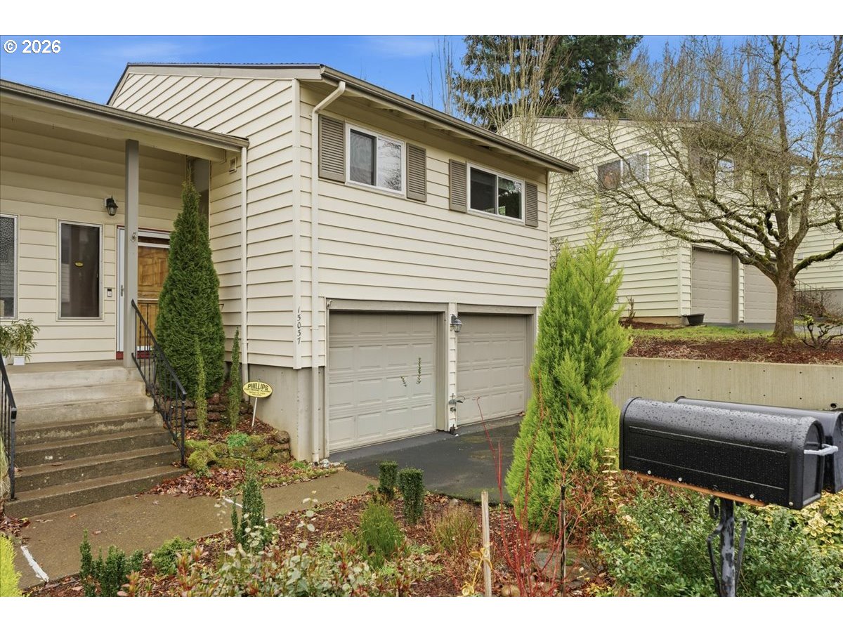 Photo #2: 684174717 Listing: Photo #2