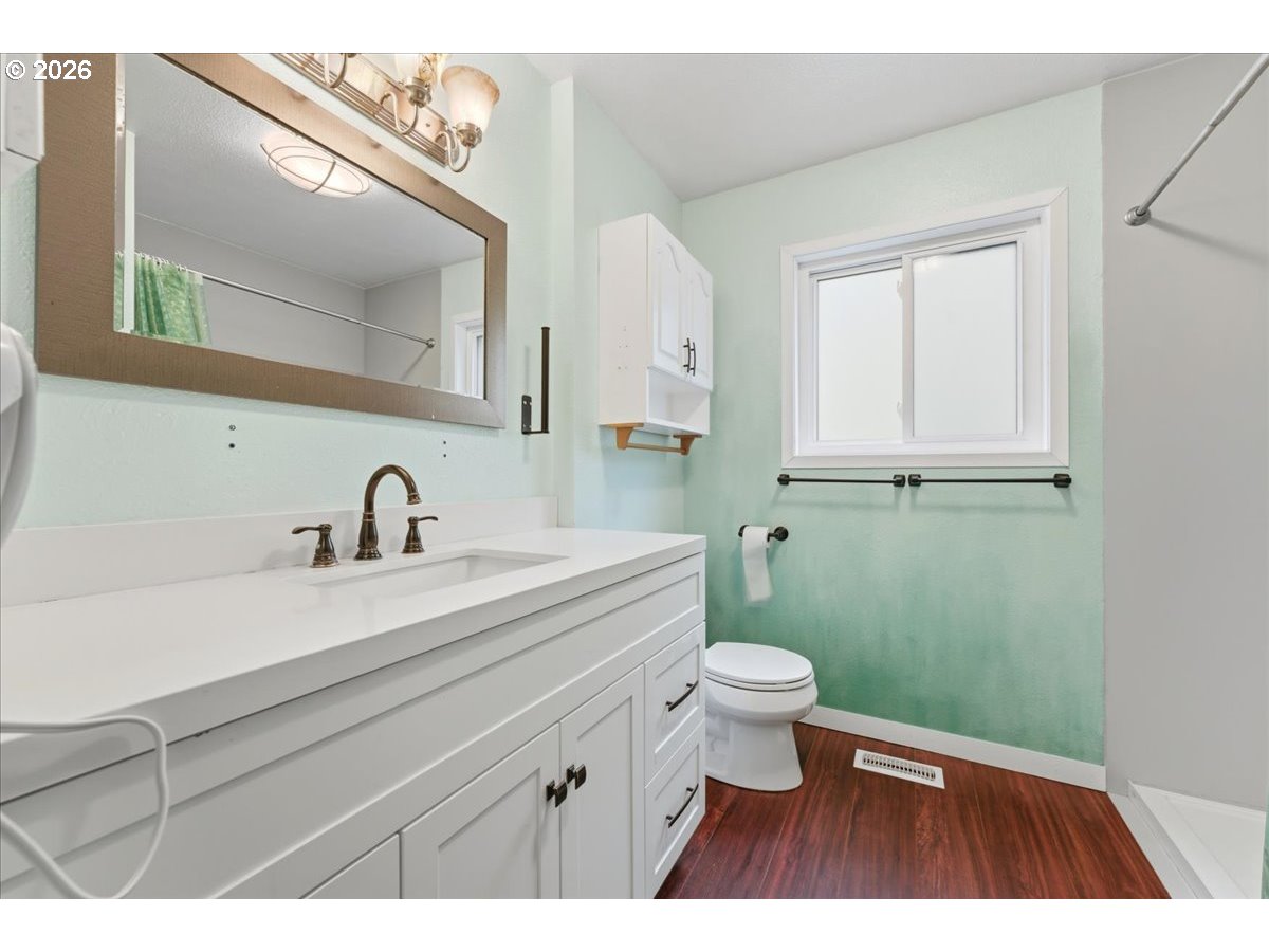 Photo #23: 684174717 Listing: Photo #23