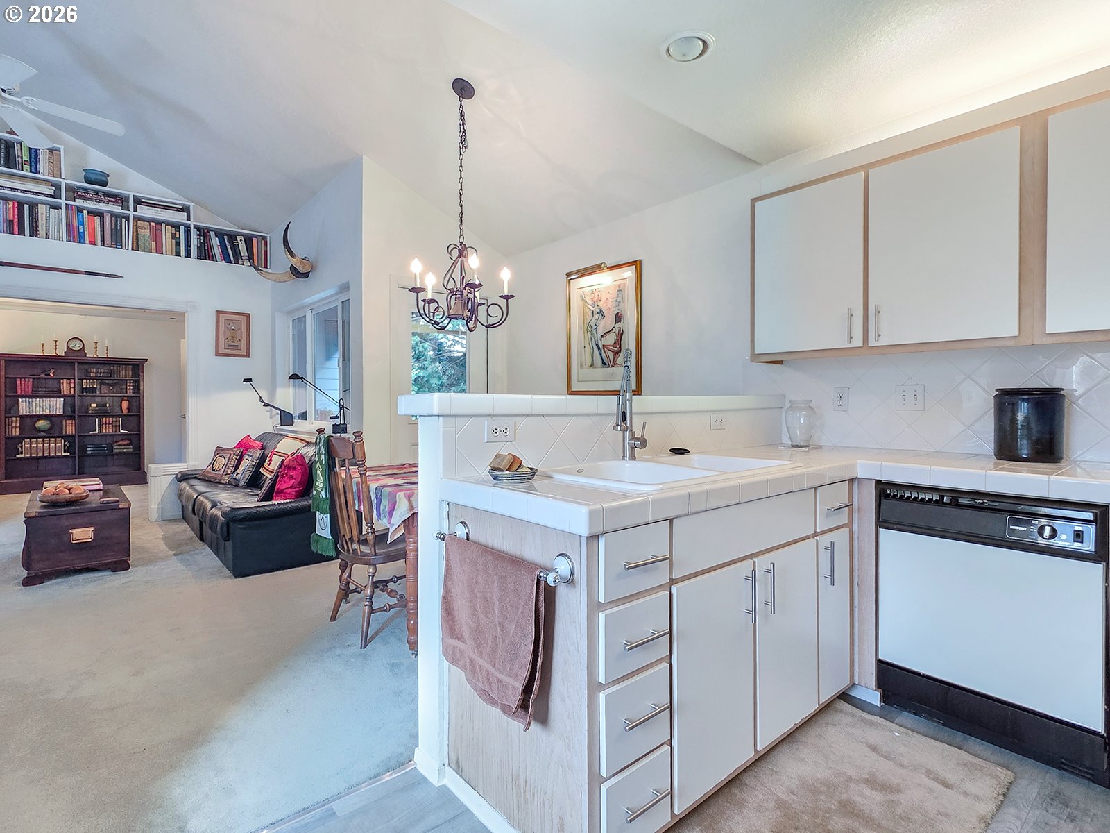 Photo #10: 684629897 Listing: Photo #10