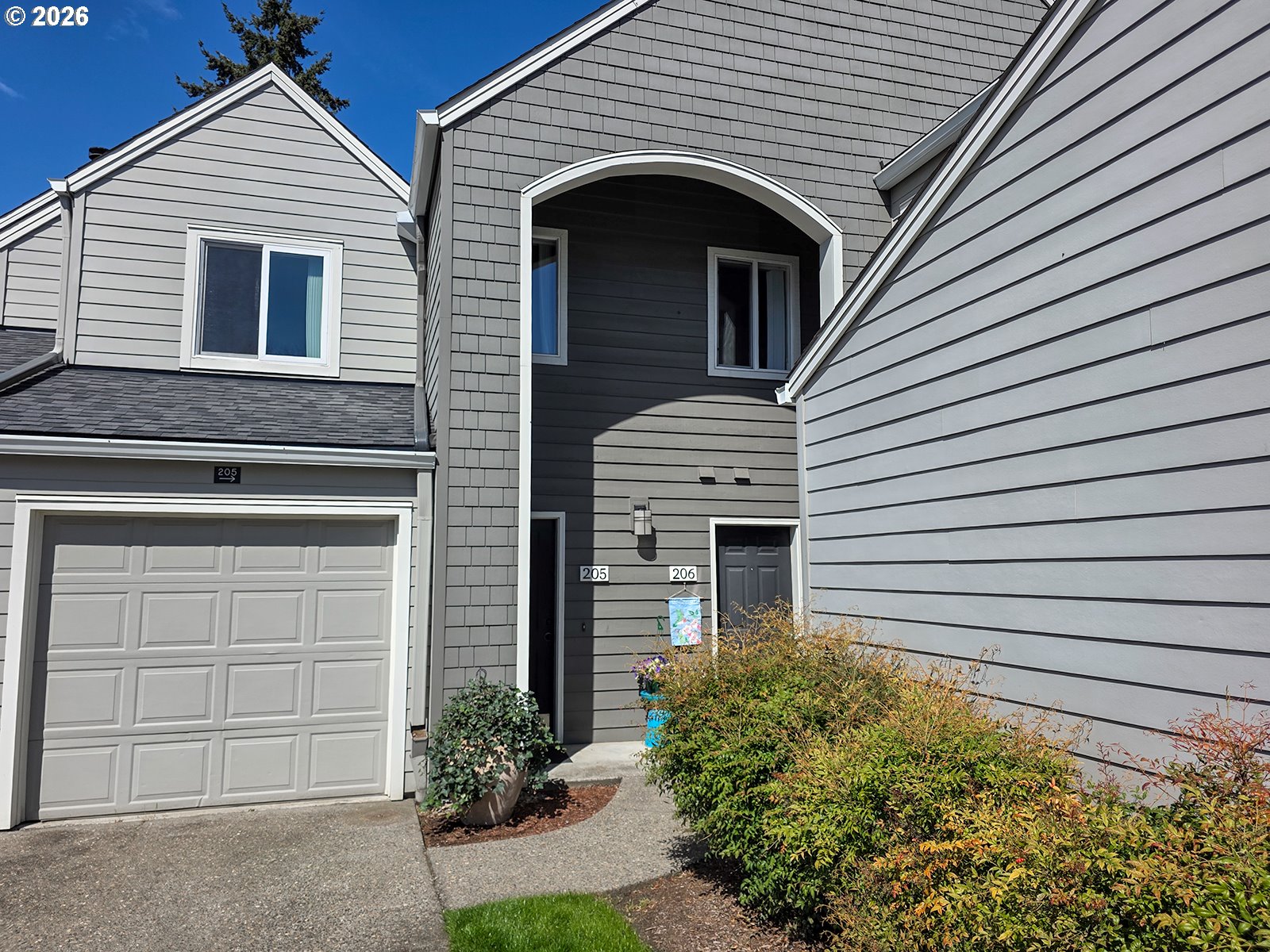 Photo #4: 684629897 Listing: Photo #4