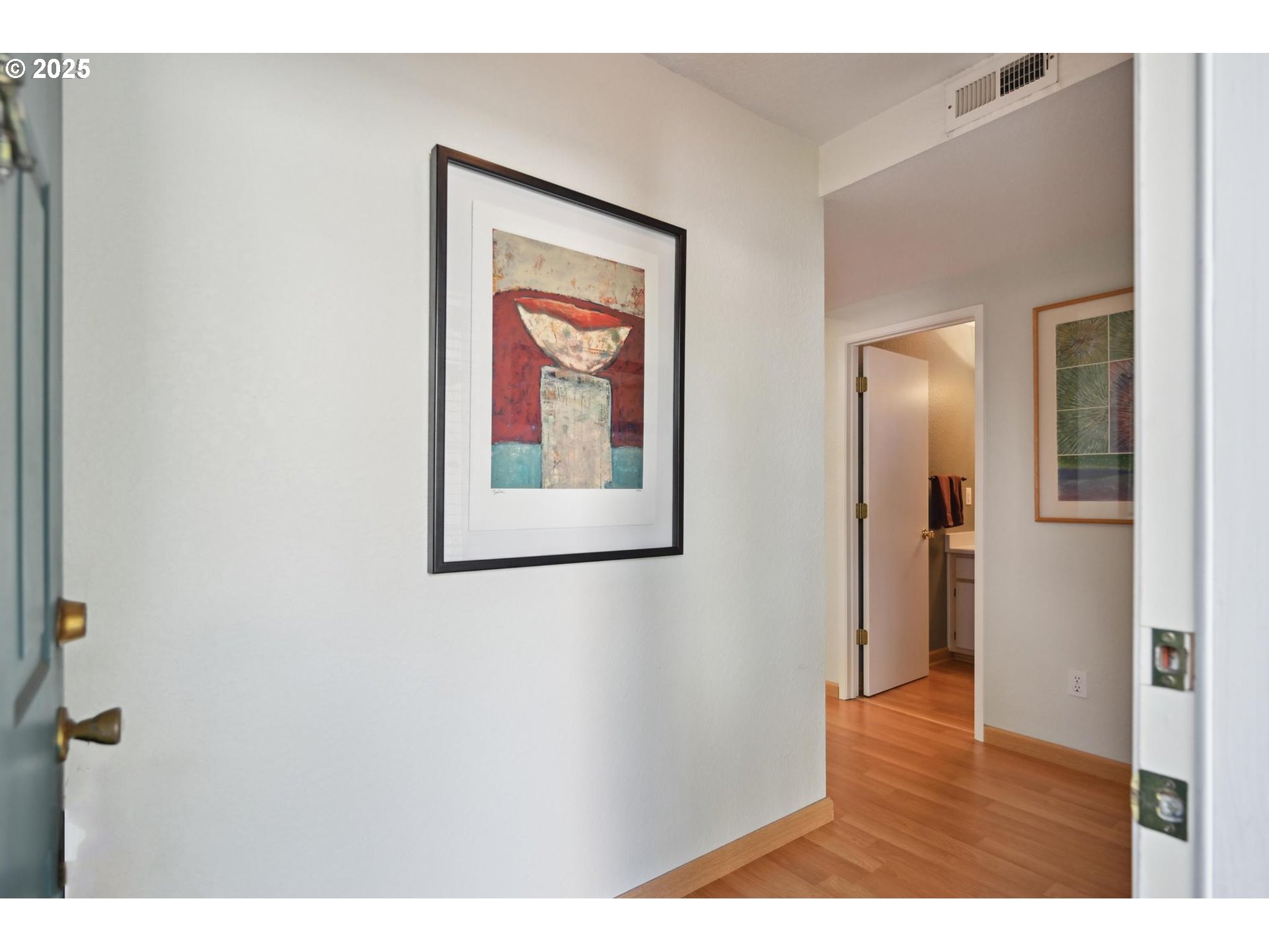 Photo #3: 686146669 Listing 