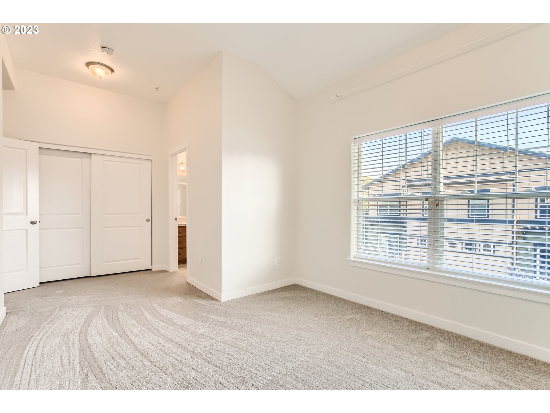 Photo #17: 686352838 Listing: Photo #17