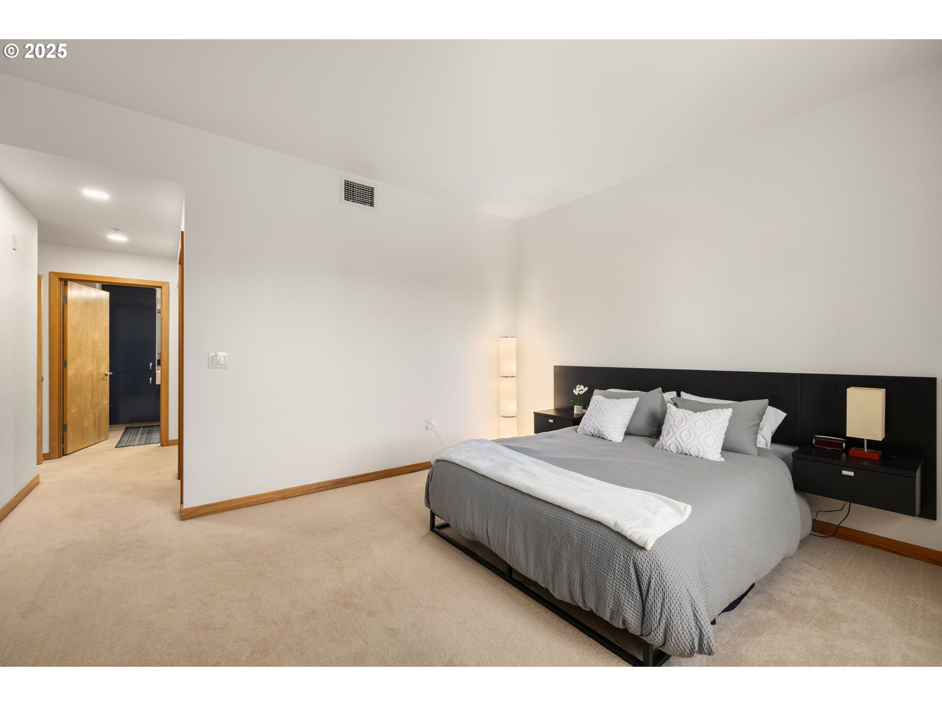 Photo #17: 686489356 Listing: Photo #17