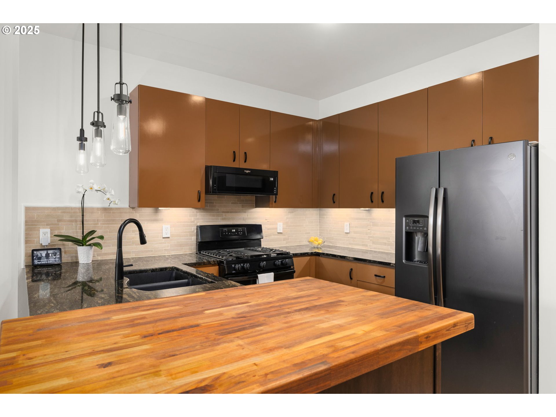 Photo #7: 686489356 Listing: Photo #7