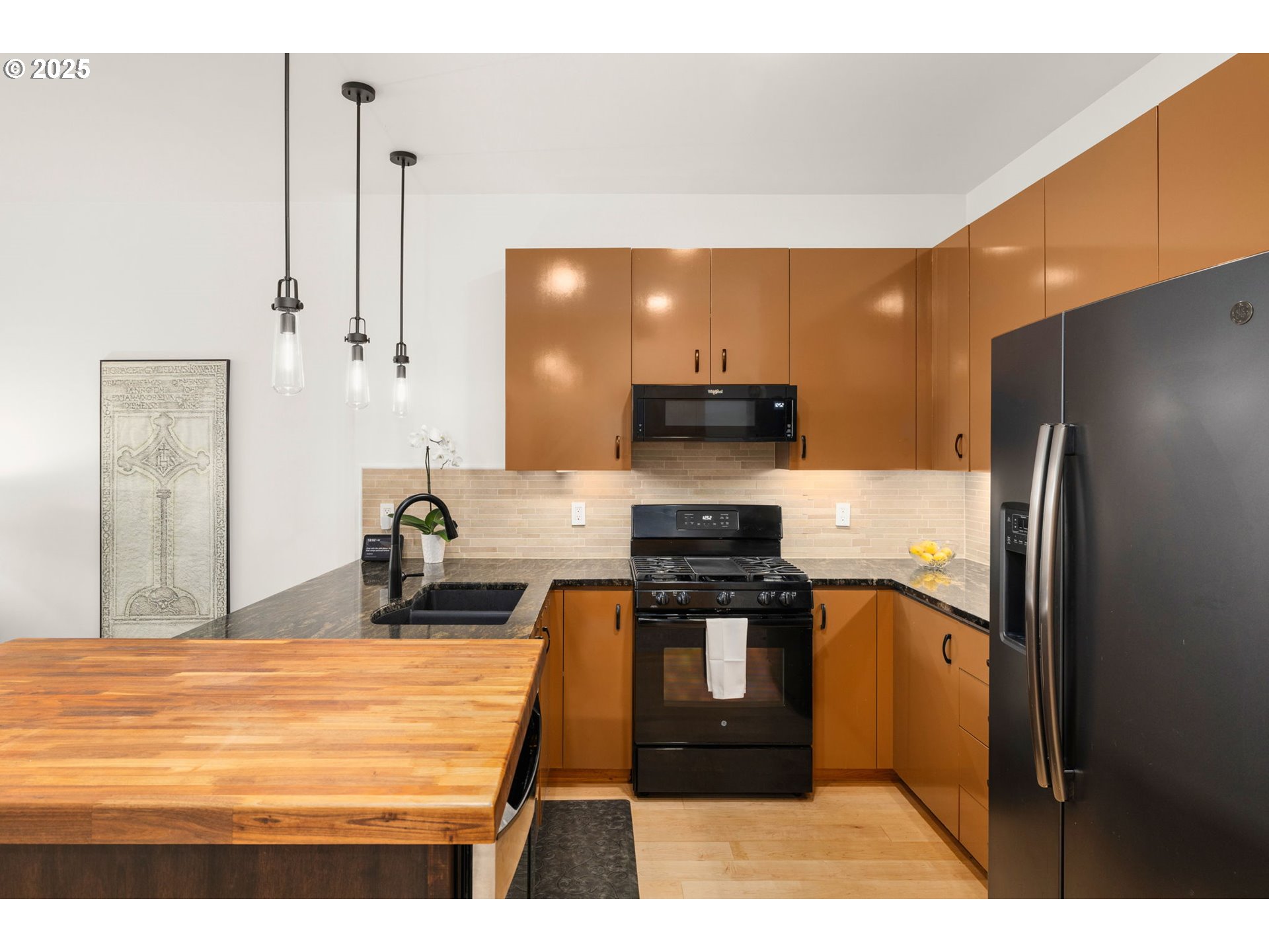 Photo #8: 686489356 Listing: Photo #8