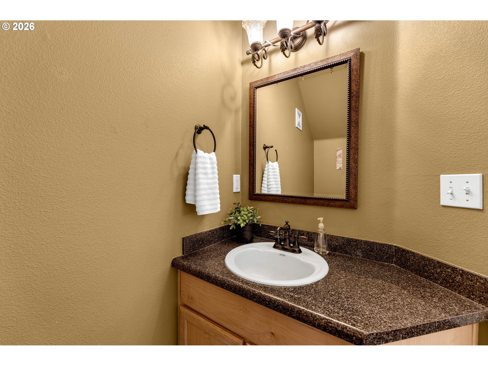 Photo #13: 686512304 Listing: Photo #13