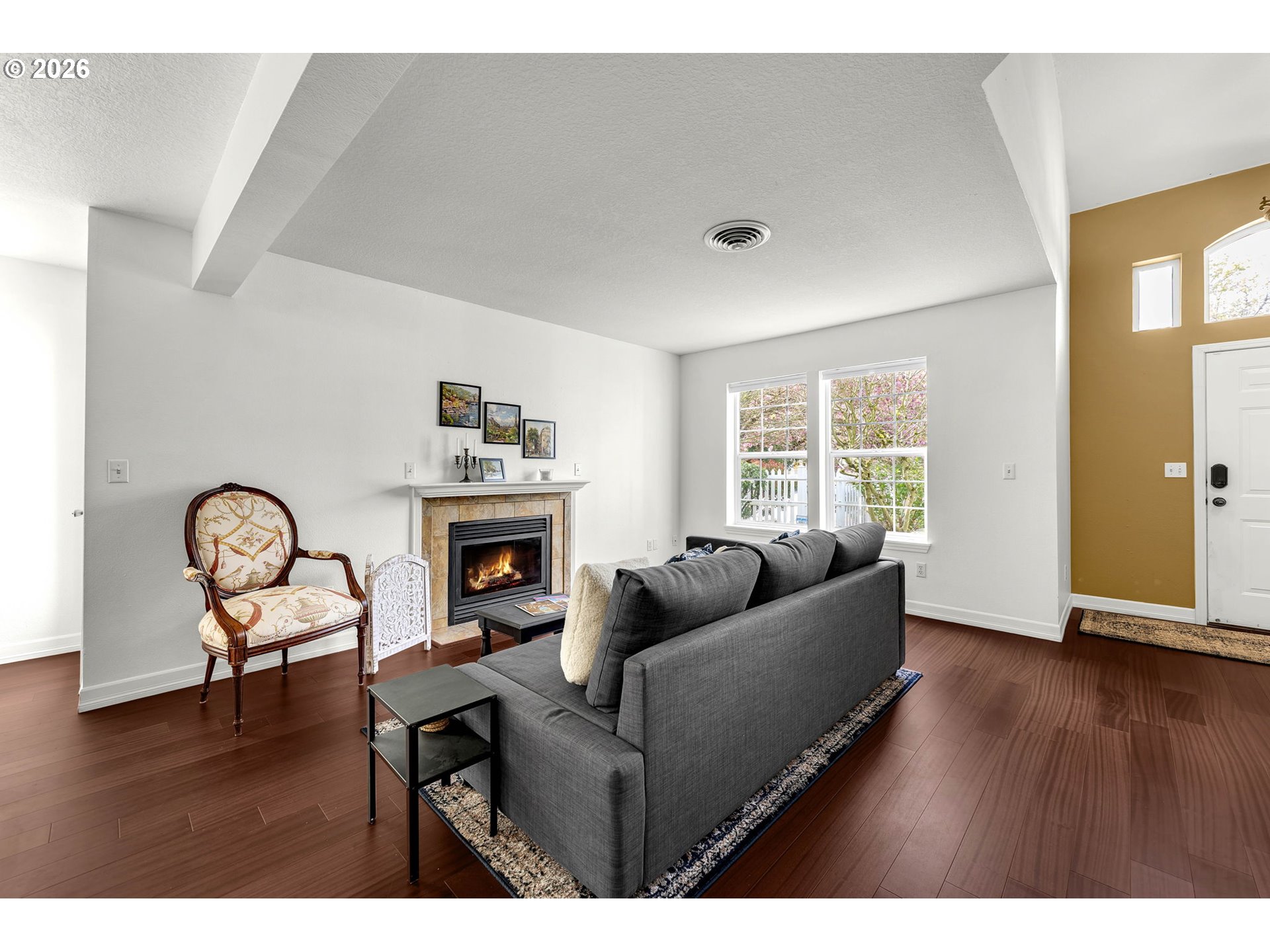 Photo #1: 686512304 Listing: Photo #1