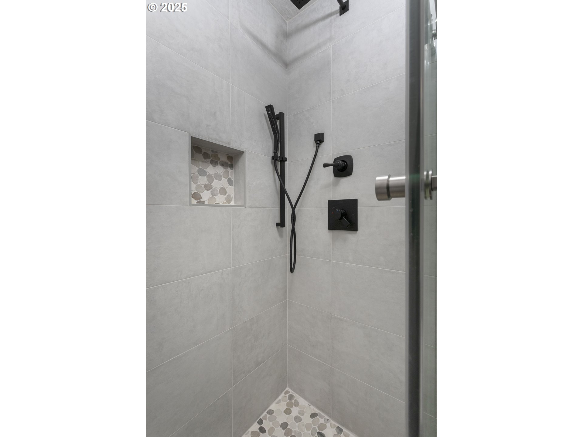 Photo #18: 686984077 Listing: Photo #18