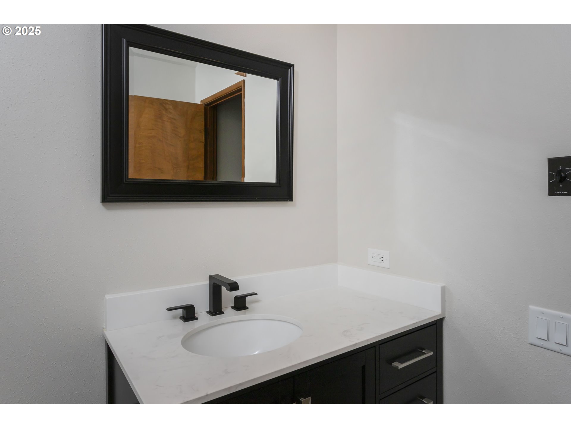 Photo #19: 686984077 Listing: Photo #19