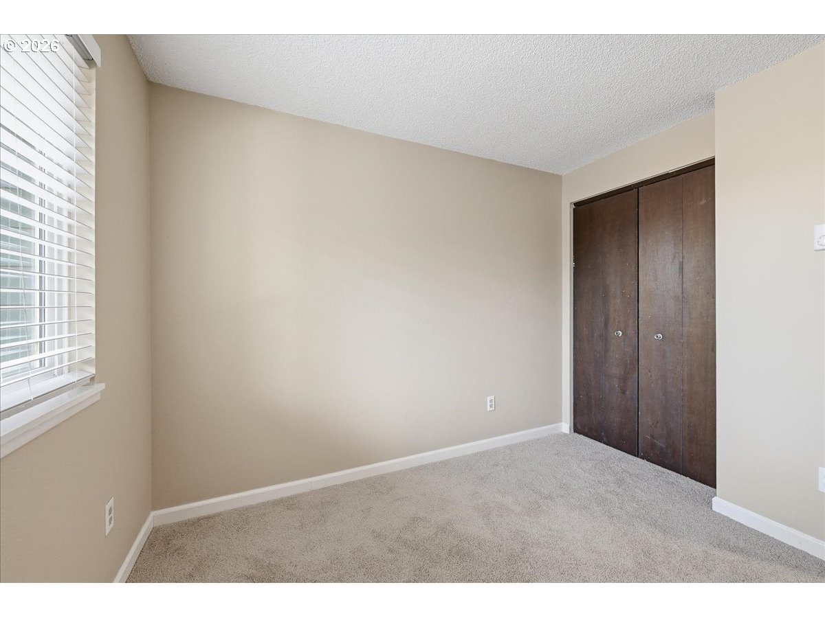 Photo #8: 687252145 Listing: Photo #8