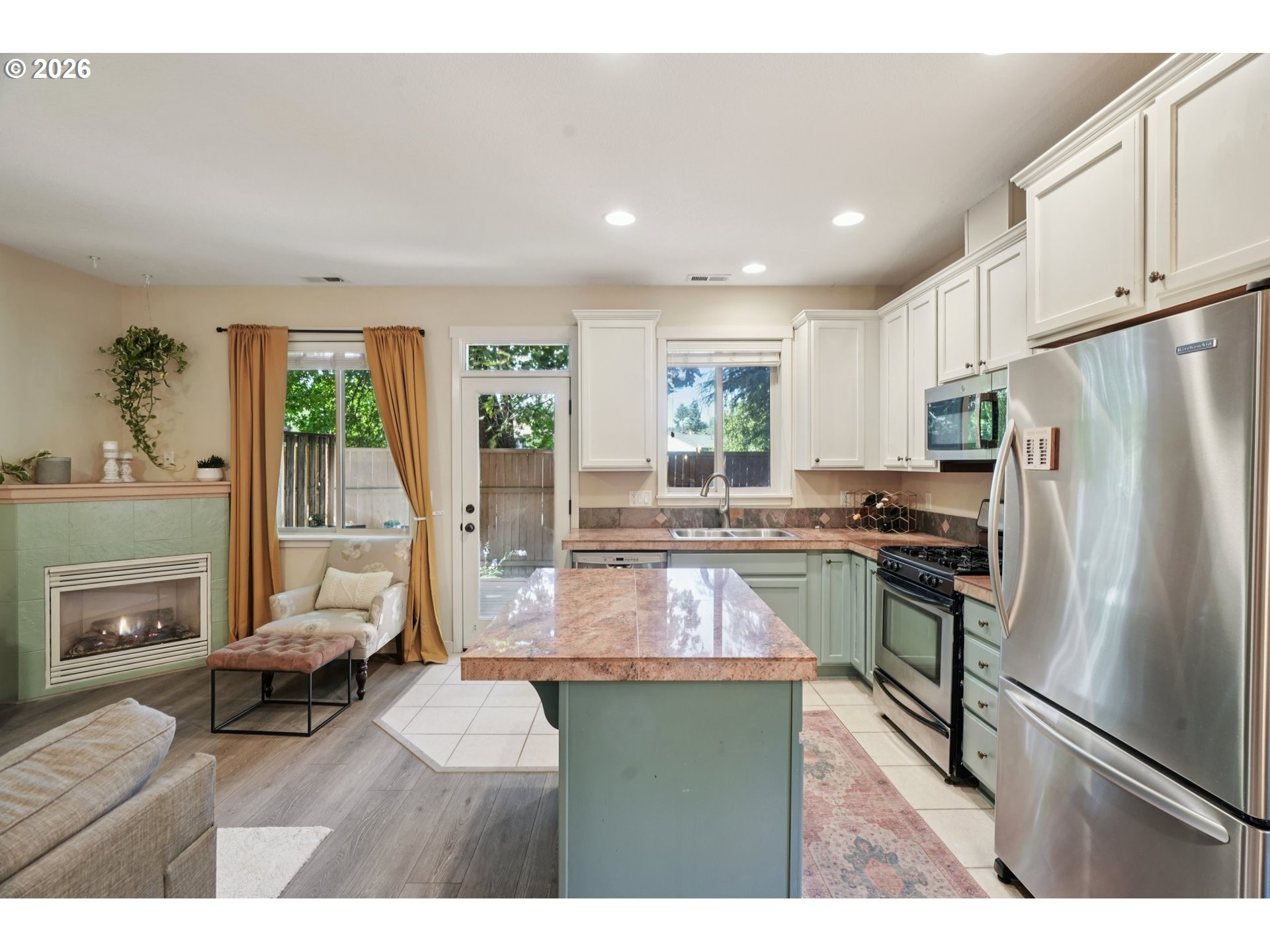 Photo #12: 687516163 Listing: Photo #12